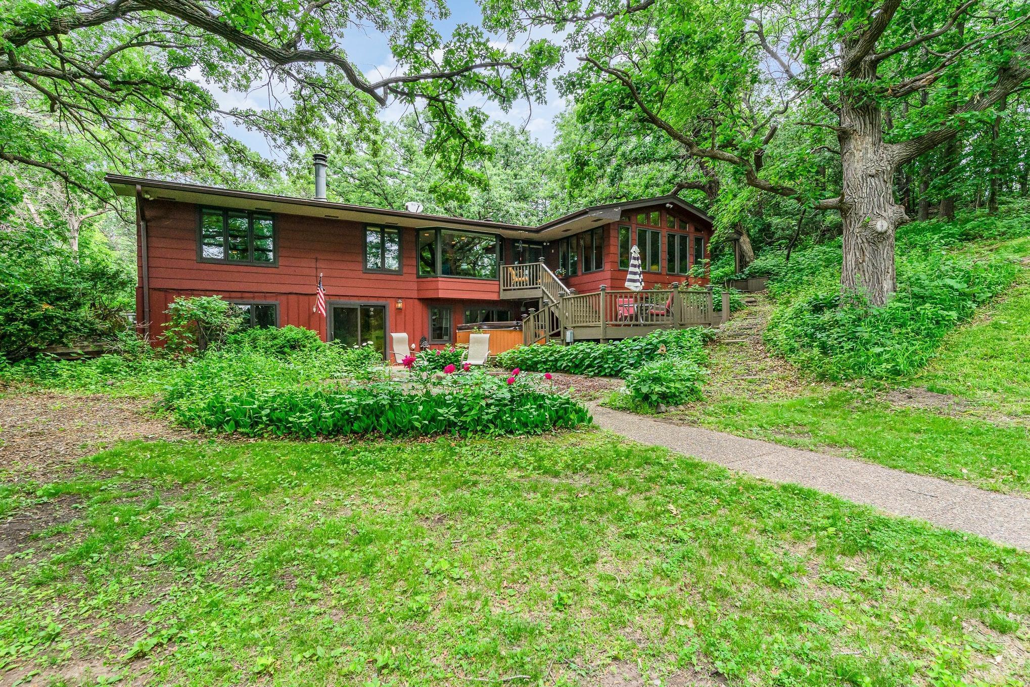 1350 Crestridge Lane