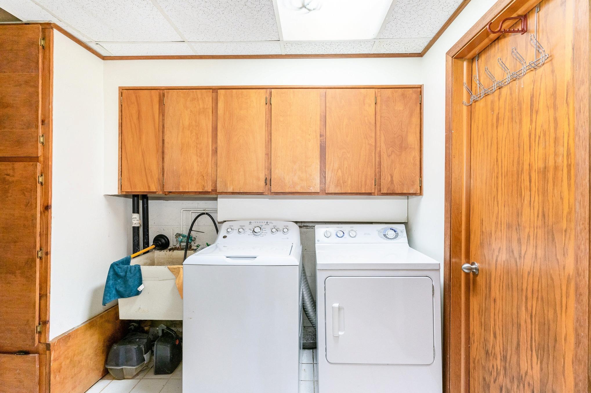 1350 Crestridge Lane