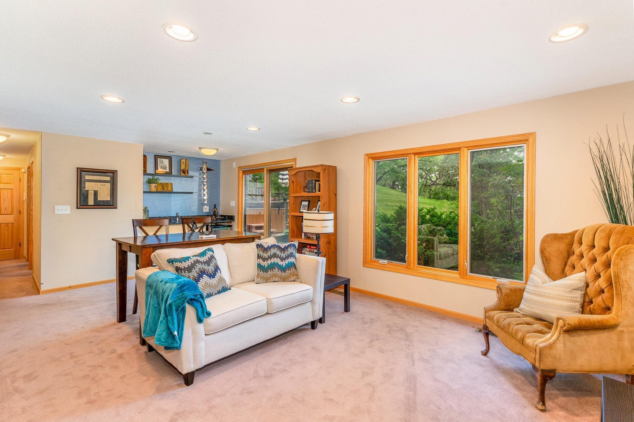 1350 Crestridge Lane