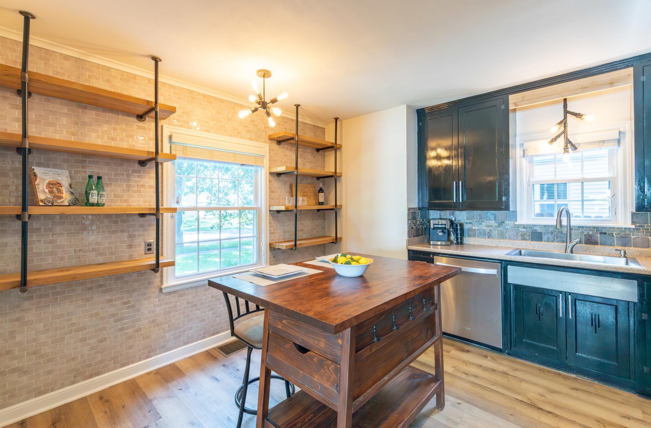 3308 Brownlow Avenue