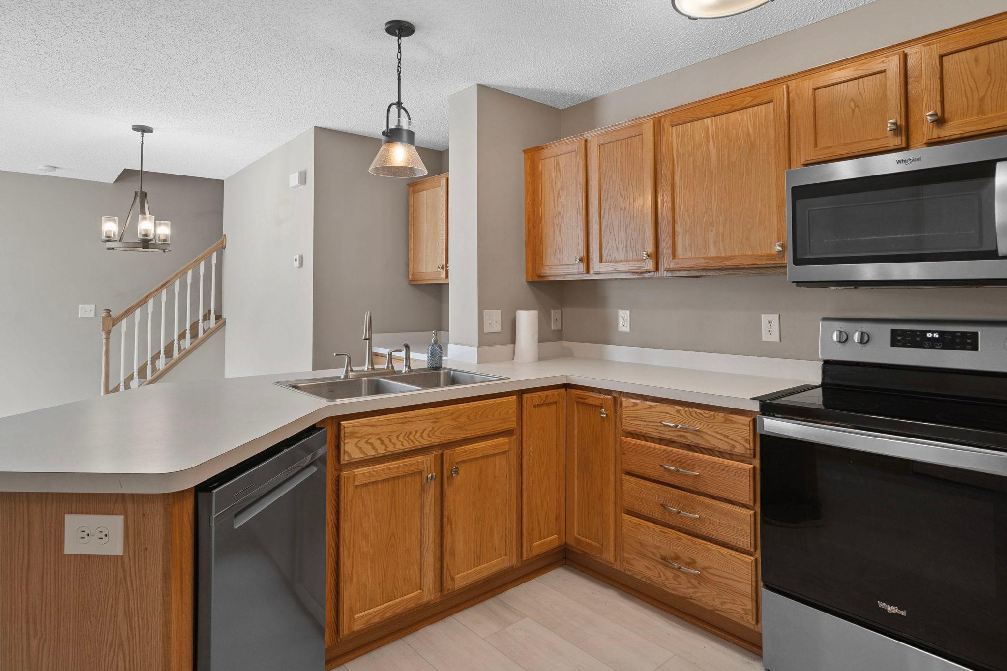 17884 Tyler Drive NW