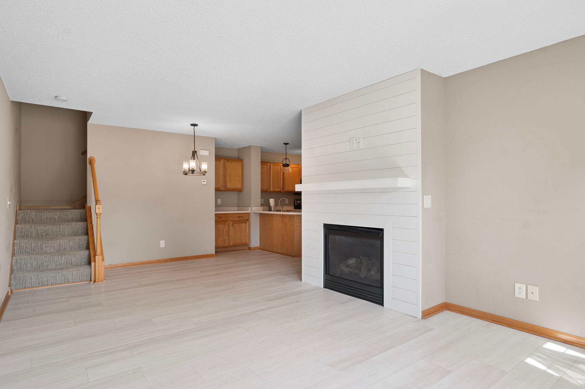 17884 Tyler Drive NW