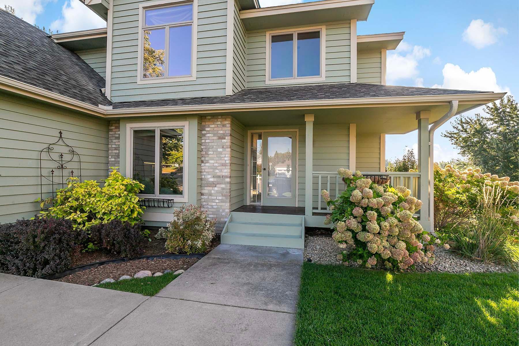 16377 Greenbriar Court