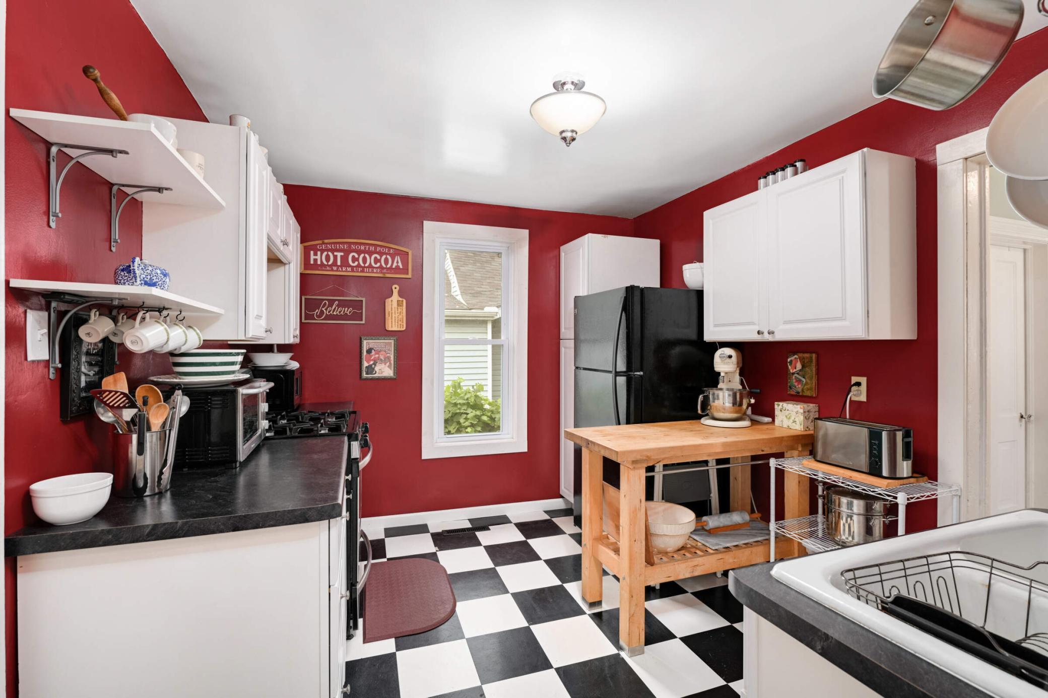 114 Congress Street W