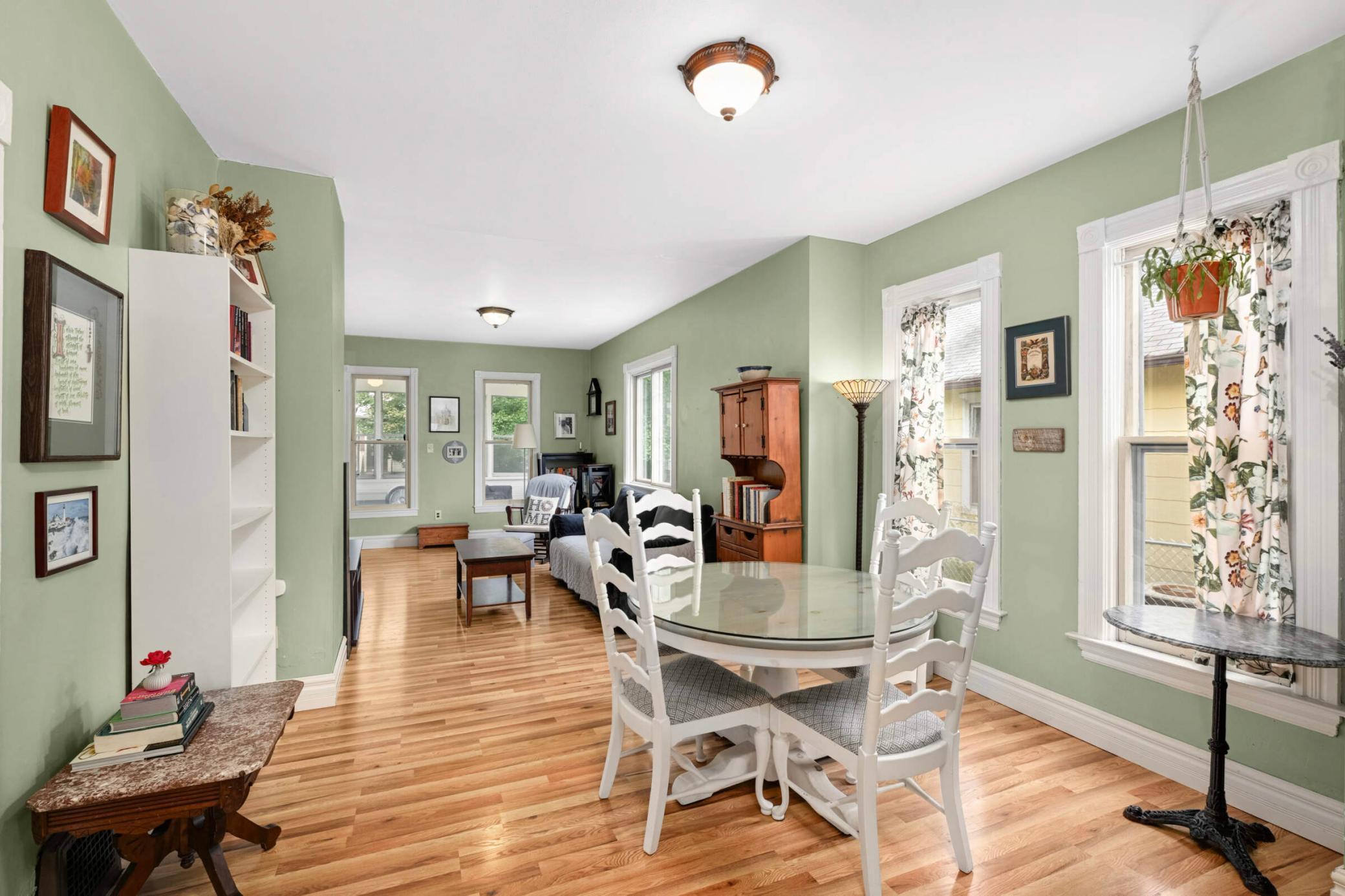 114 Congress Street W