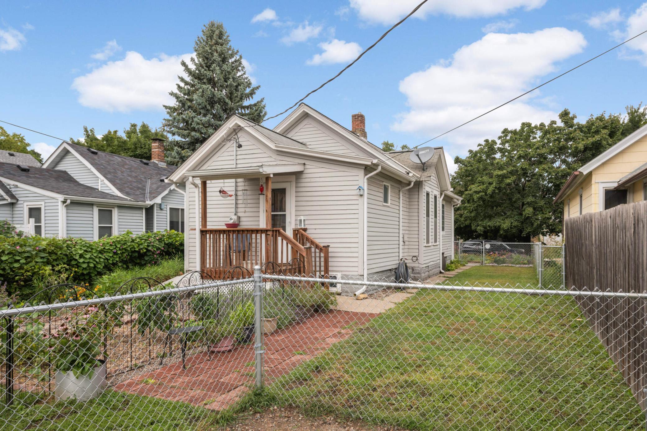 114 Congress Street W