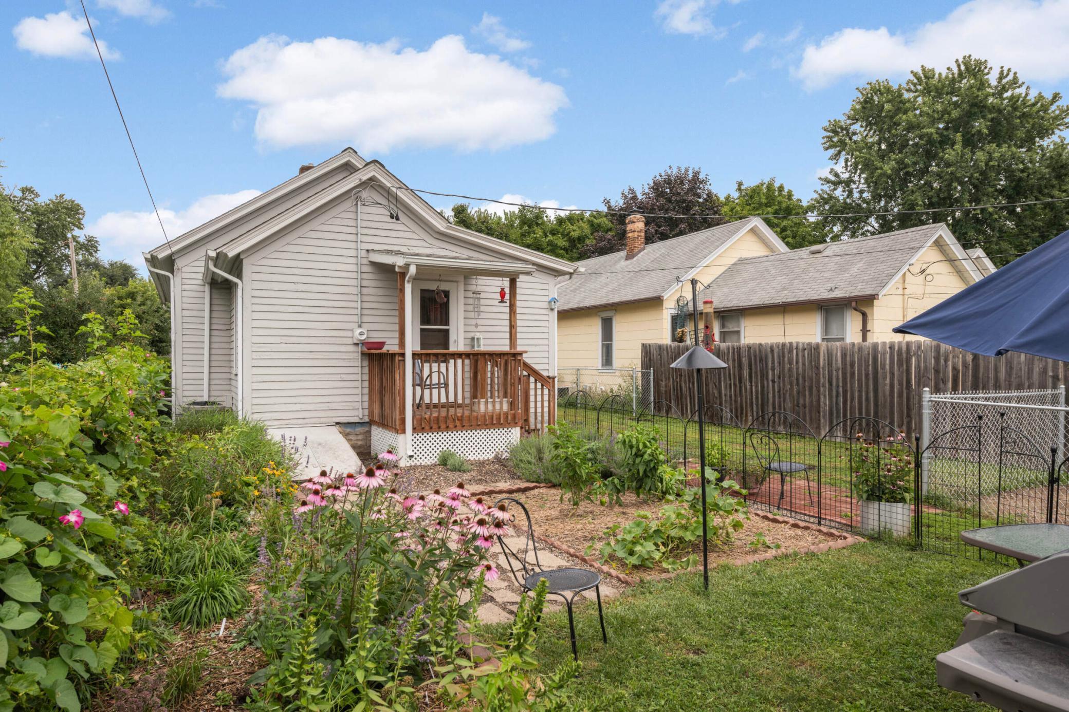 114 Congress Street W