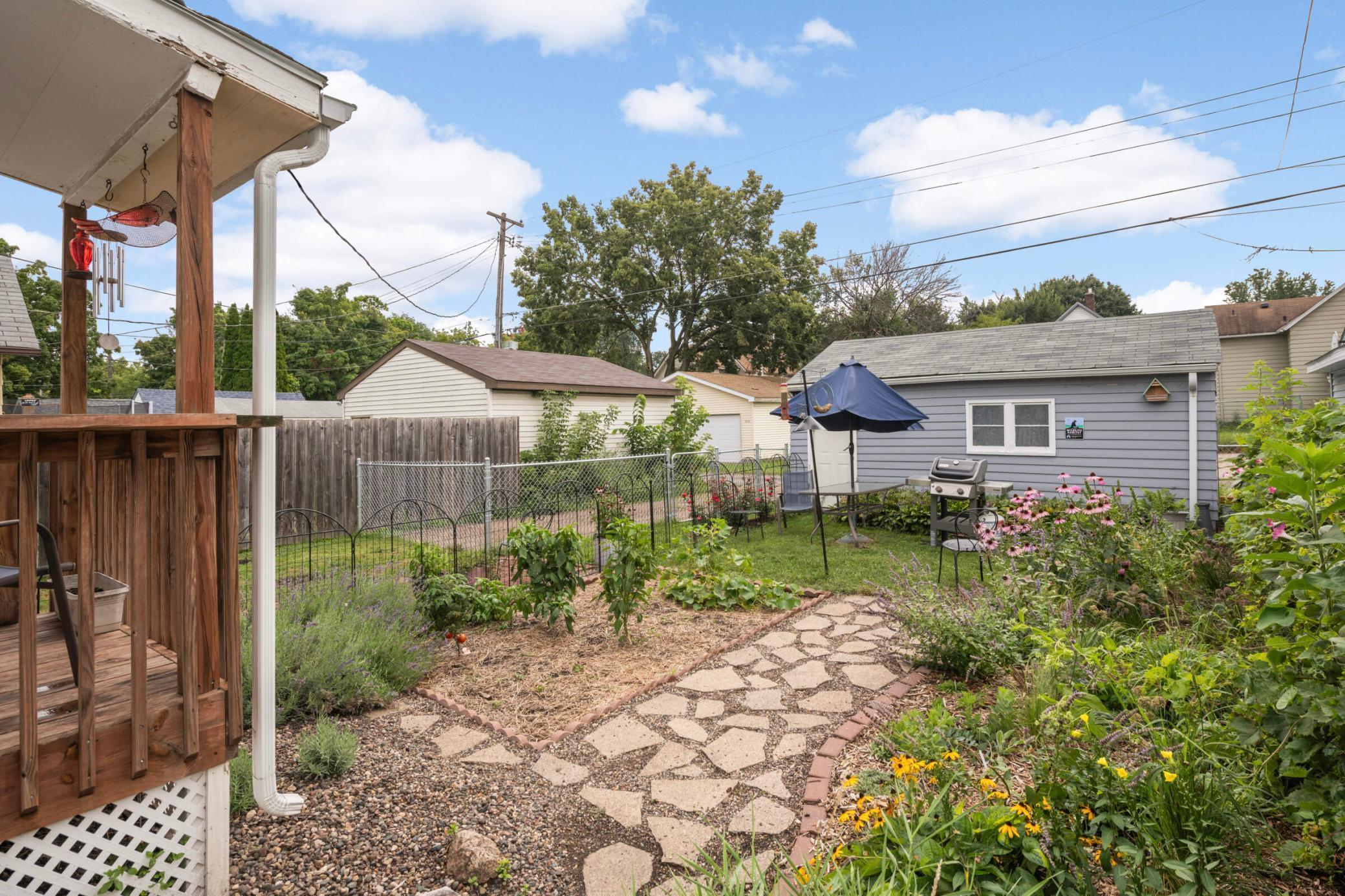 114 Congress Street W