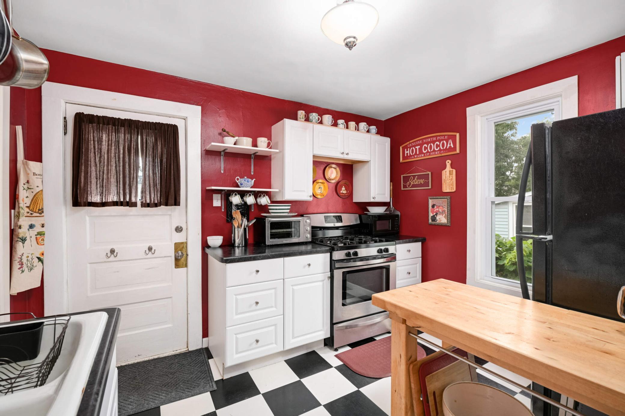 114 Congress Street W