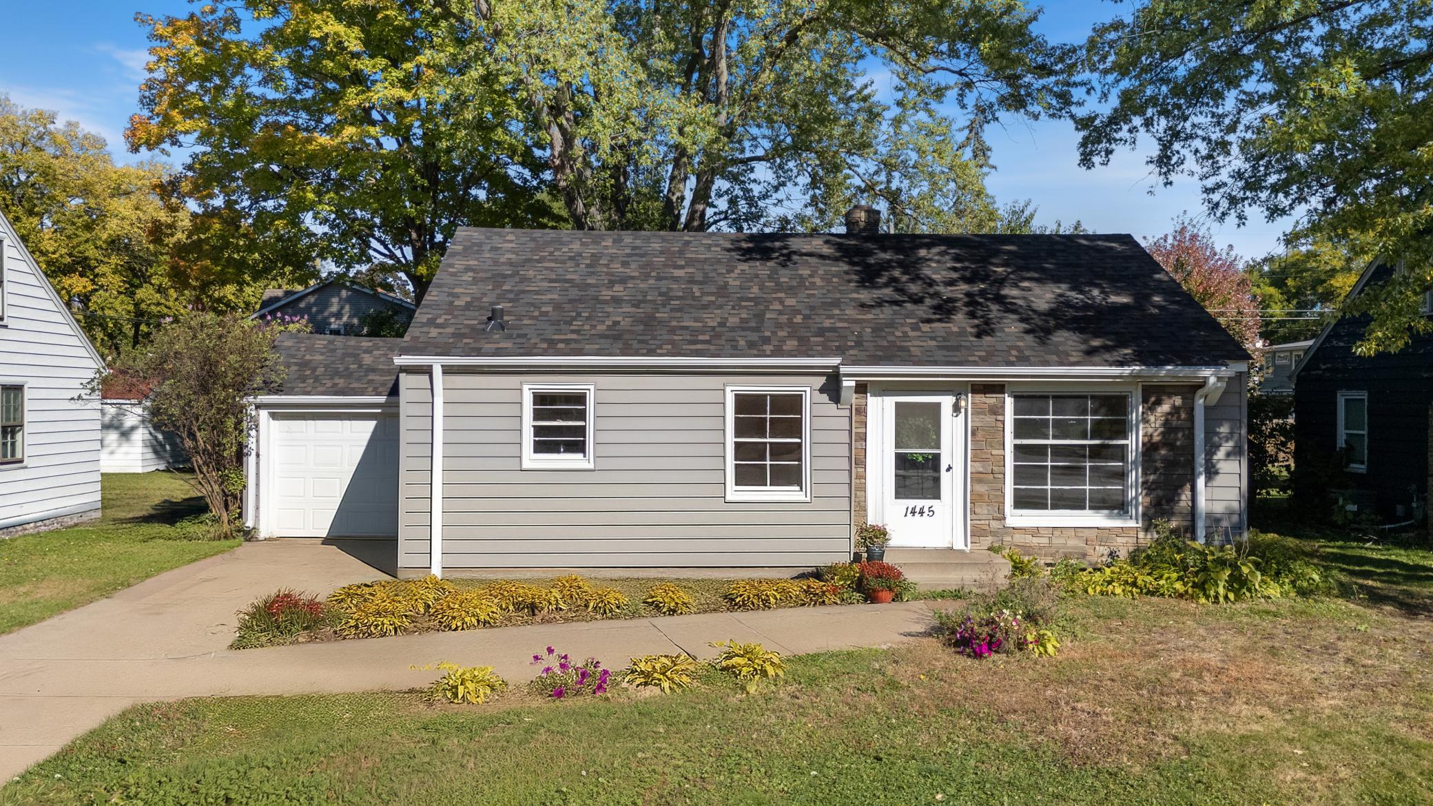 1445 Larpenteur Avenue W