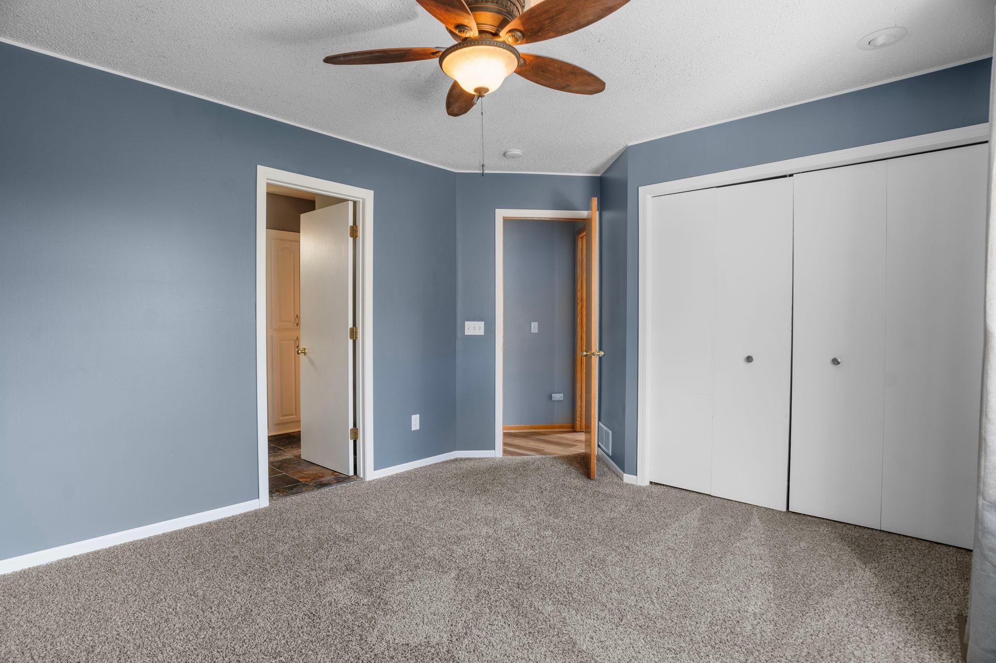 4156 Jansen Avenue NE