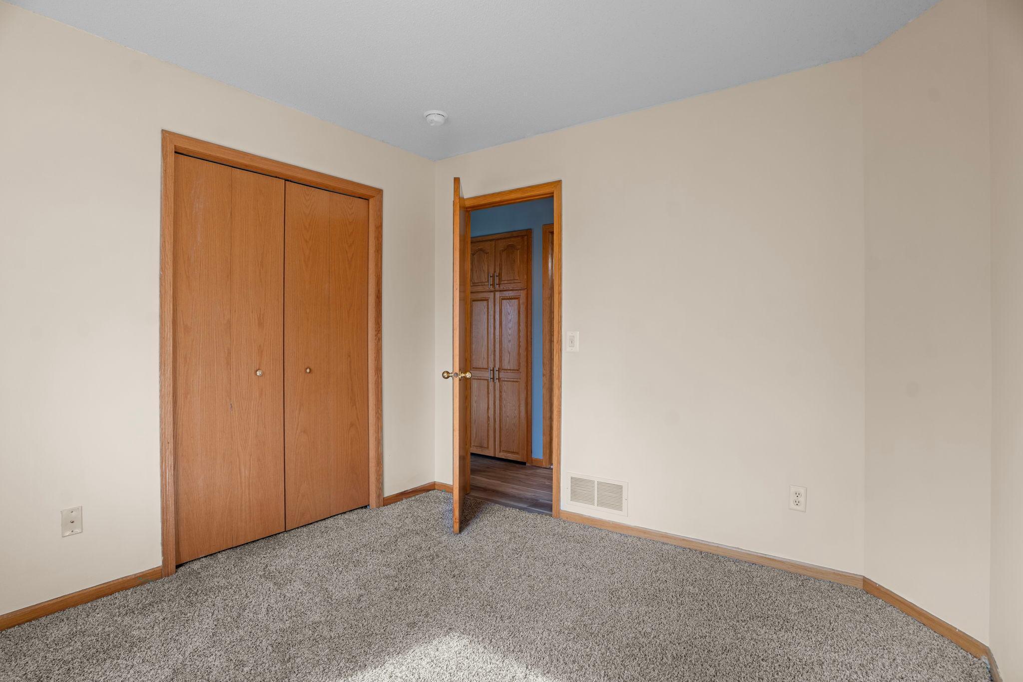 4156 Jansen Avenue NE