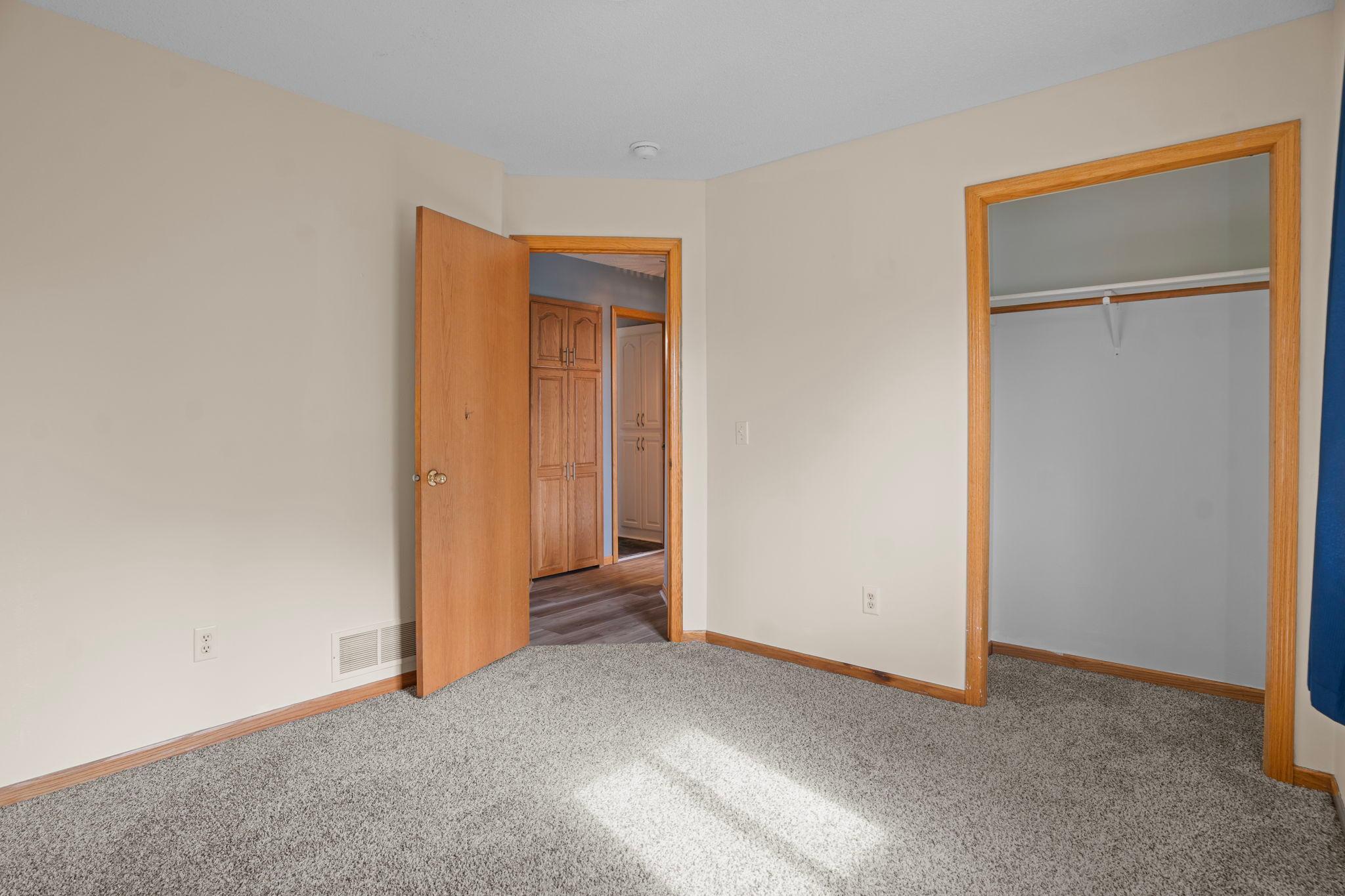 4156 Jansen Avenue NE