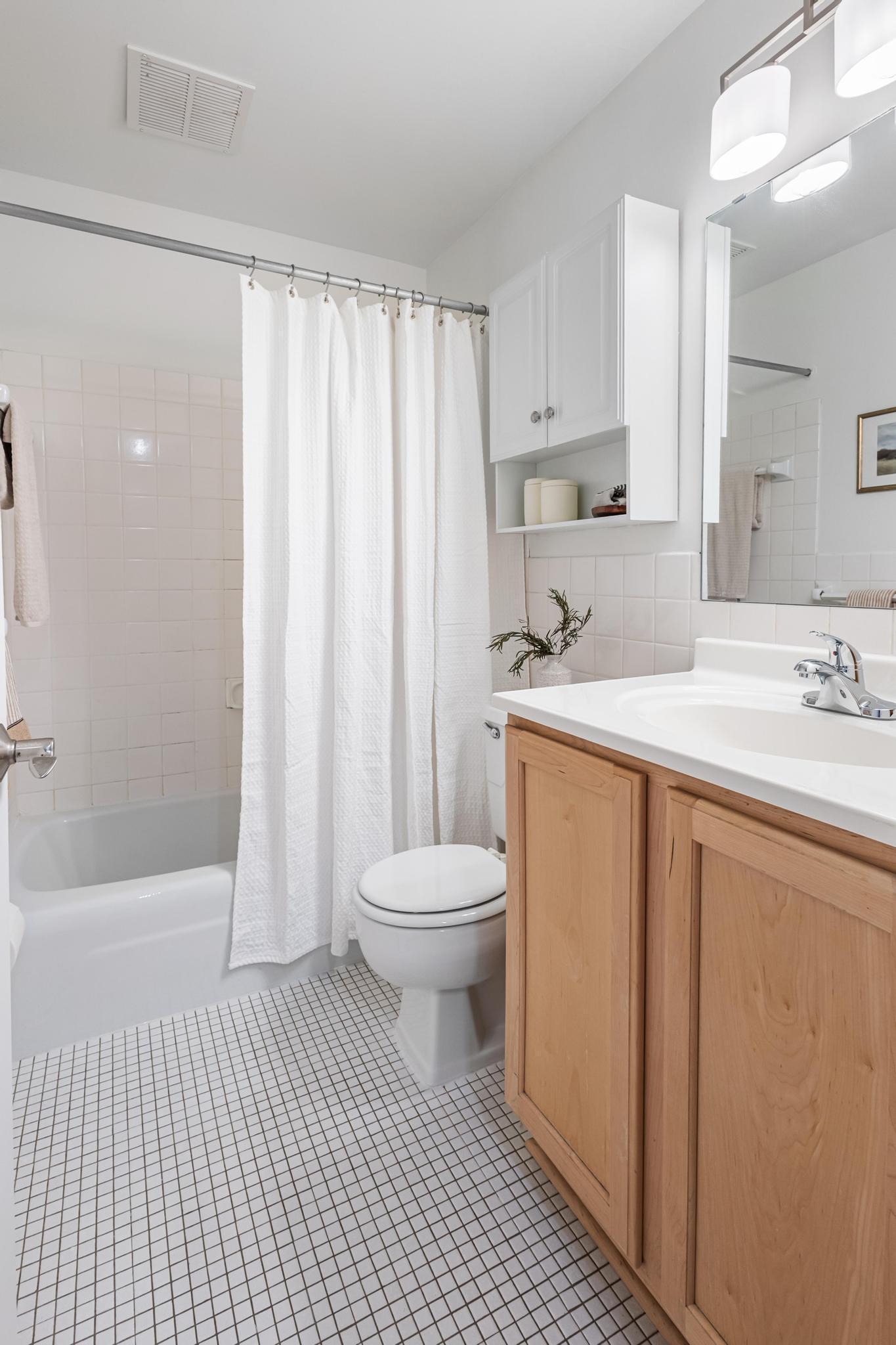 1770 Bryant Avenue S Unit: 301