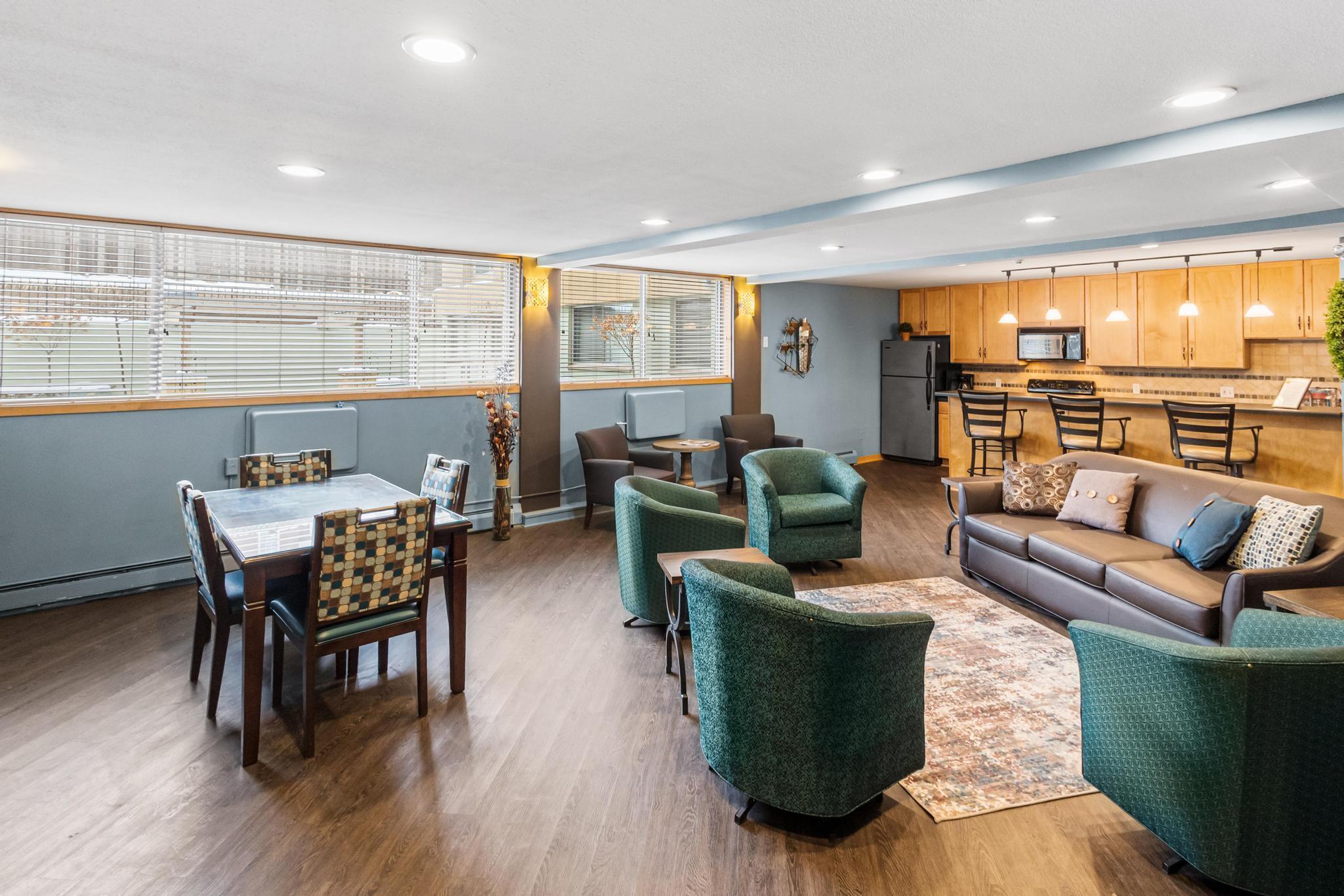 1770 Bryant Avenue S Unit: 301