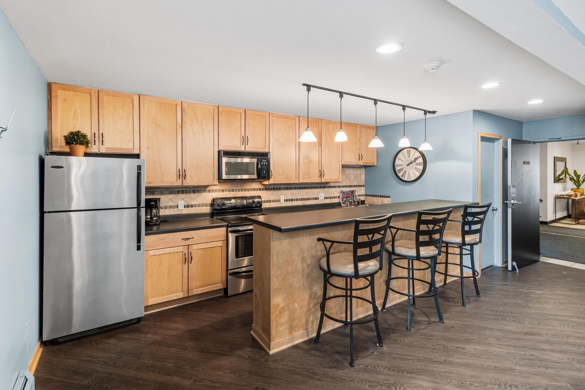 1770 Bryant Avenue S Unit: 301