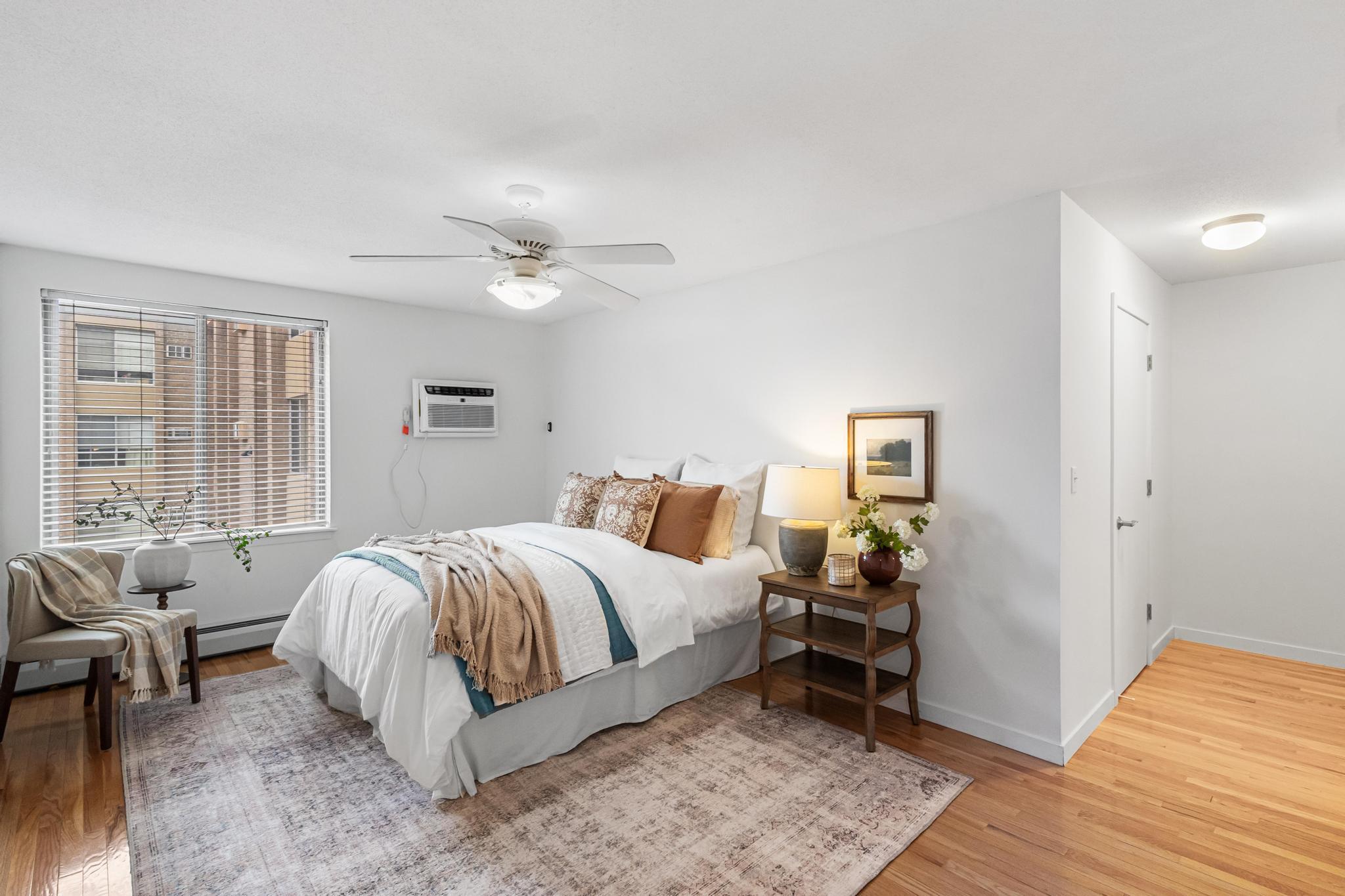 1770 Bryant Avenue S Unit: 301