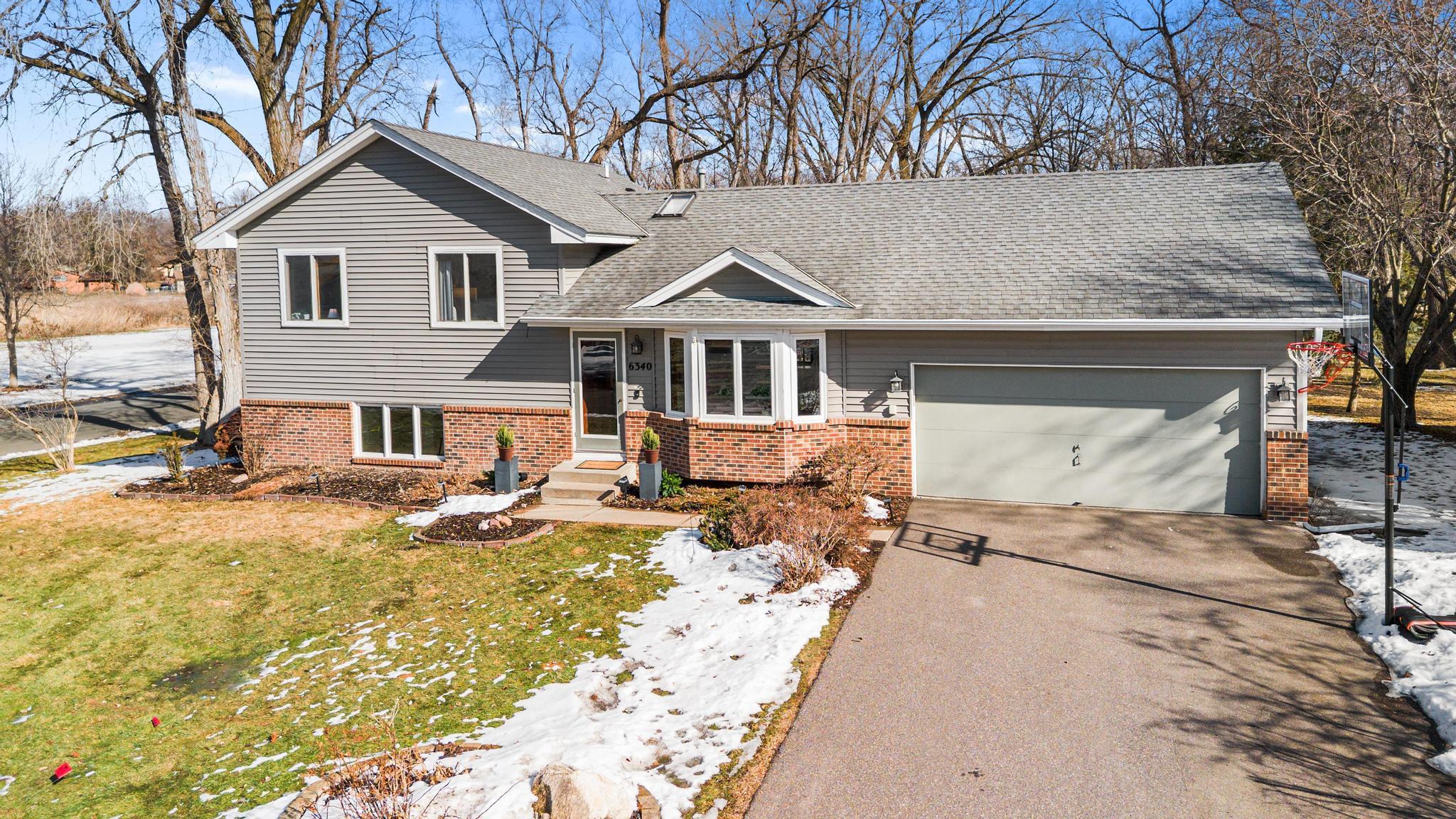 6340 Larch Lane N