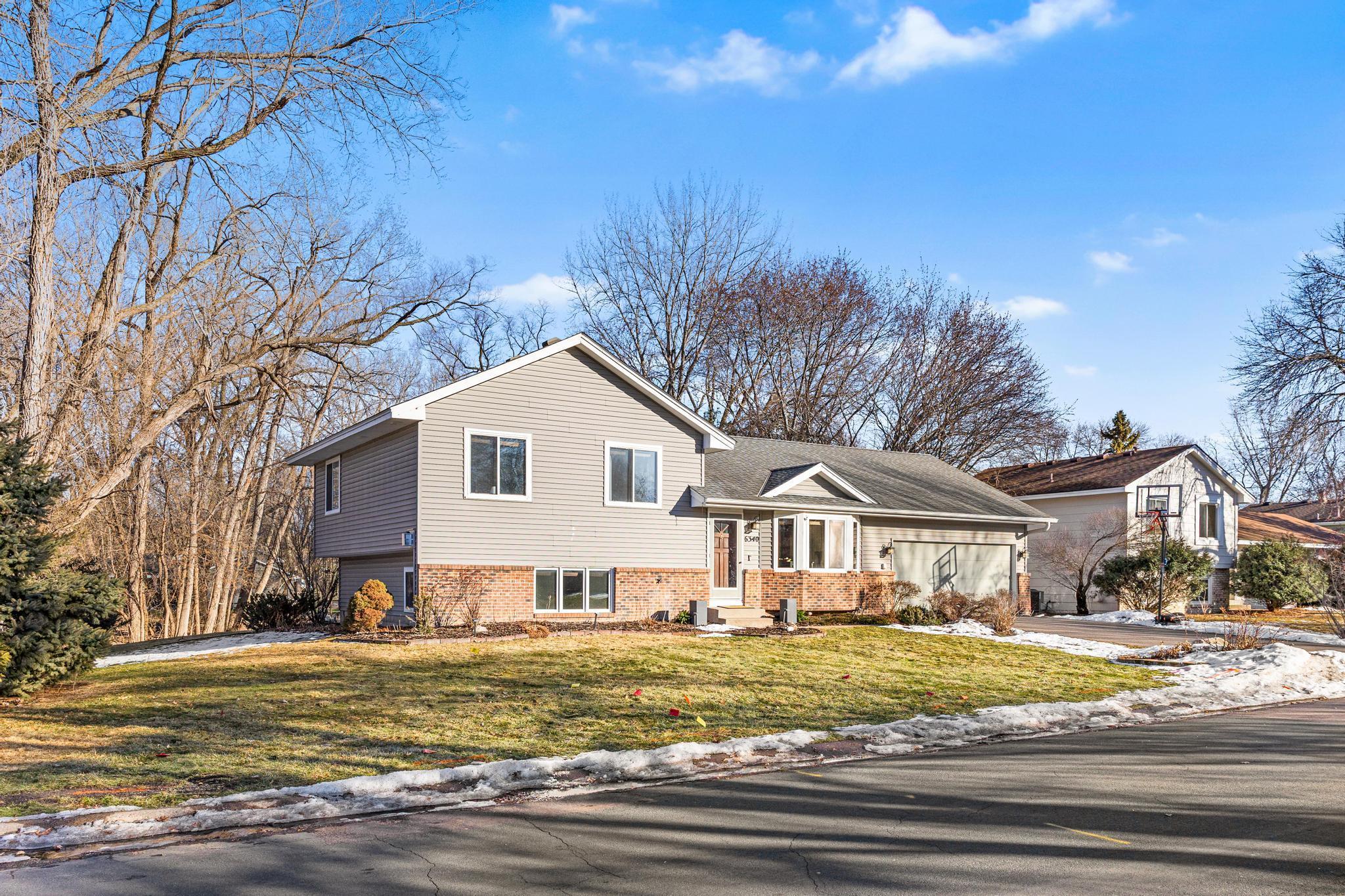 6340 Larch Lane N