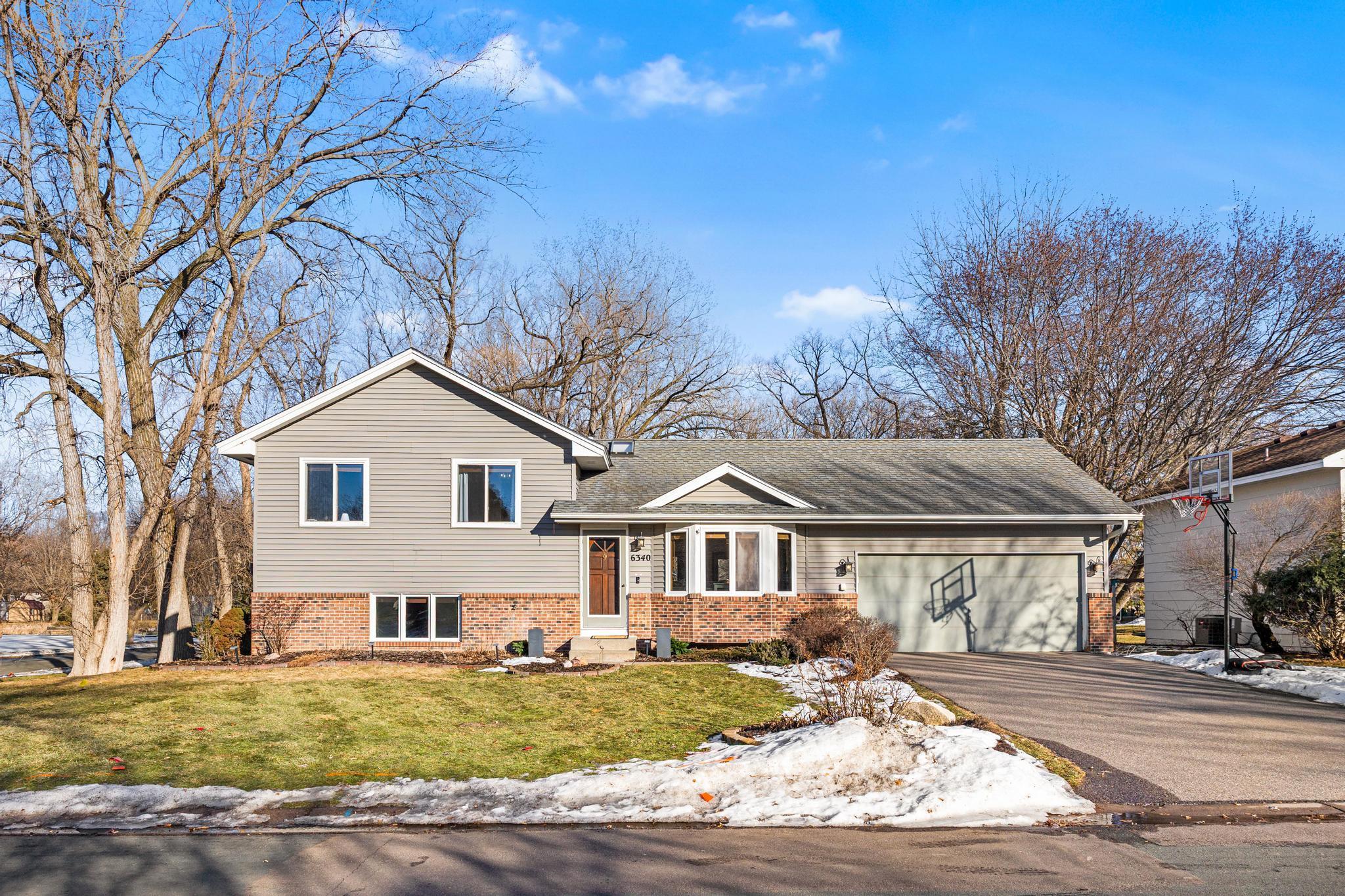 6340 Larch Lane N