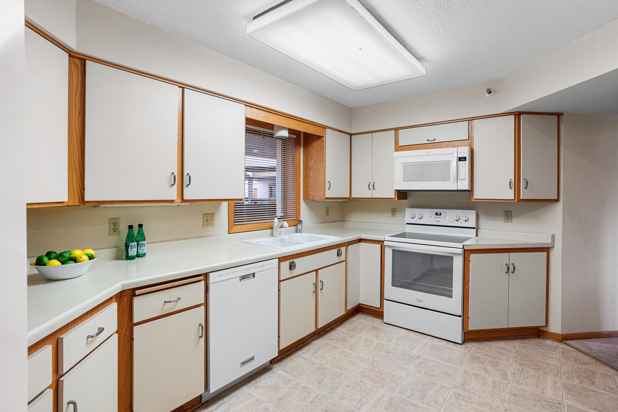 14601 Atrium Way Unit: 332