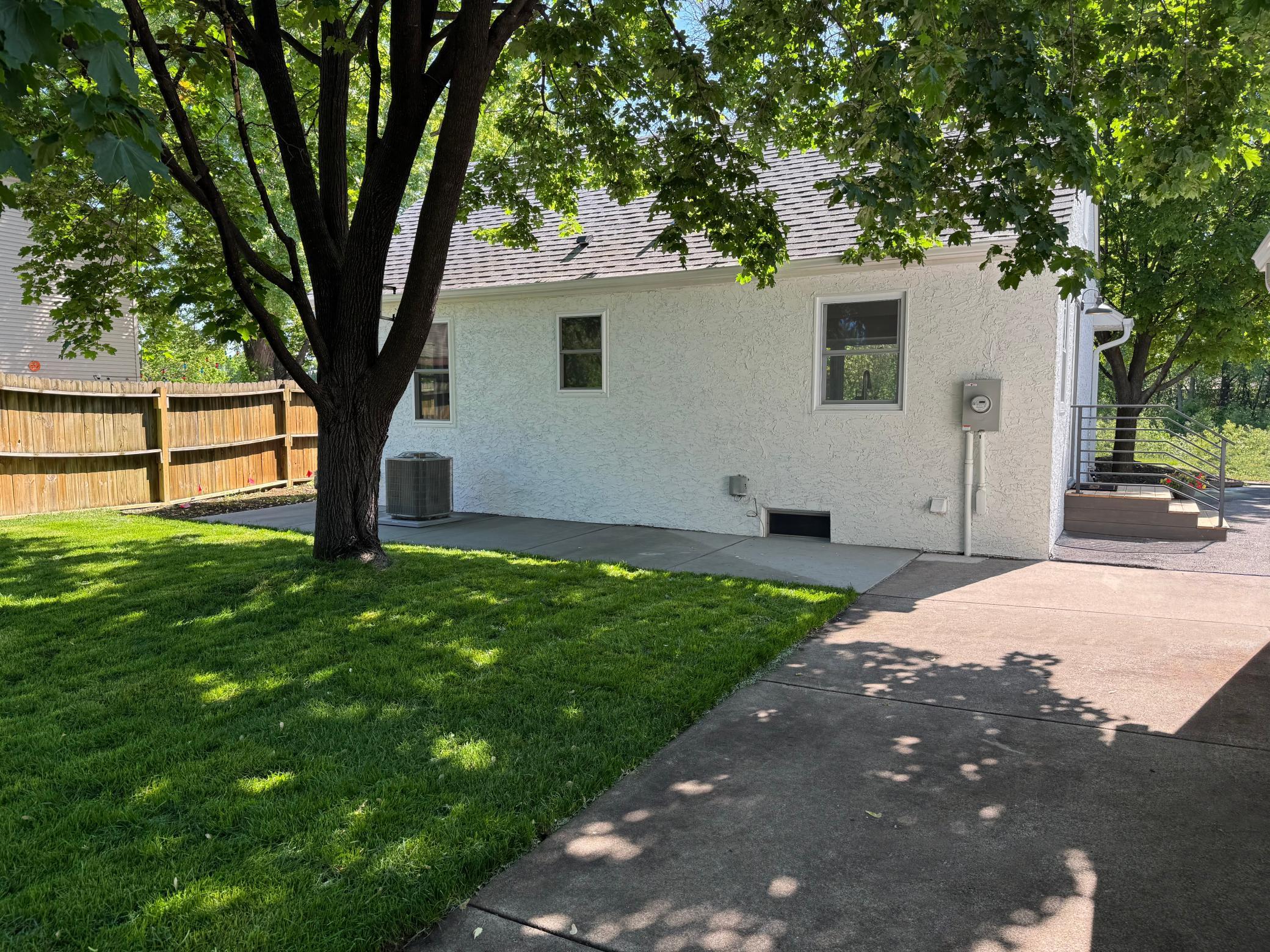 9000 Terrace Road NE