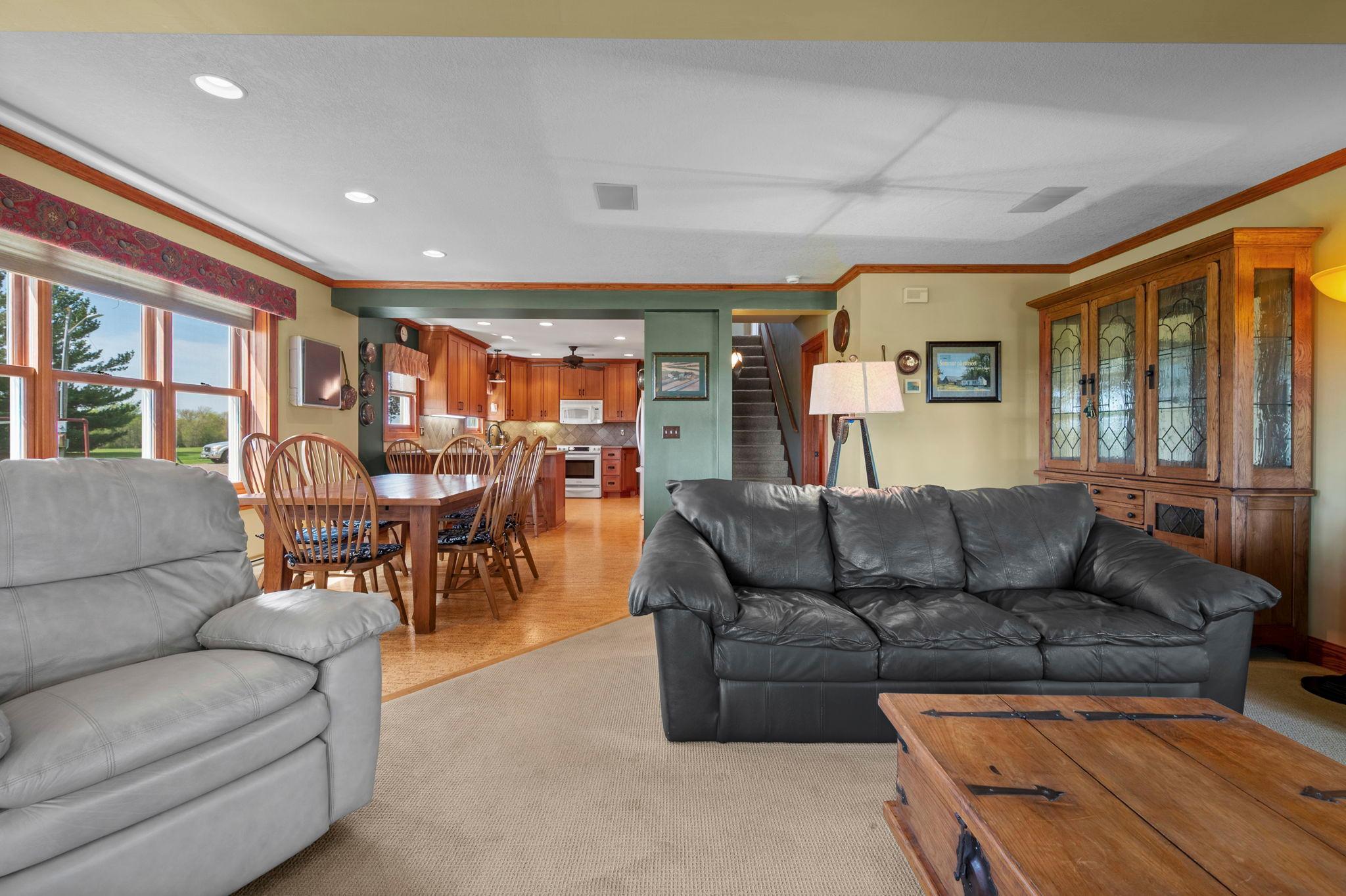 8711 County Road 7 NW