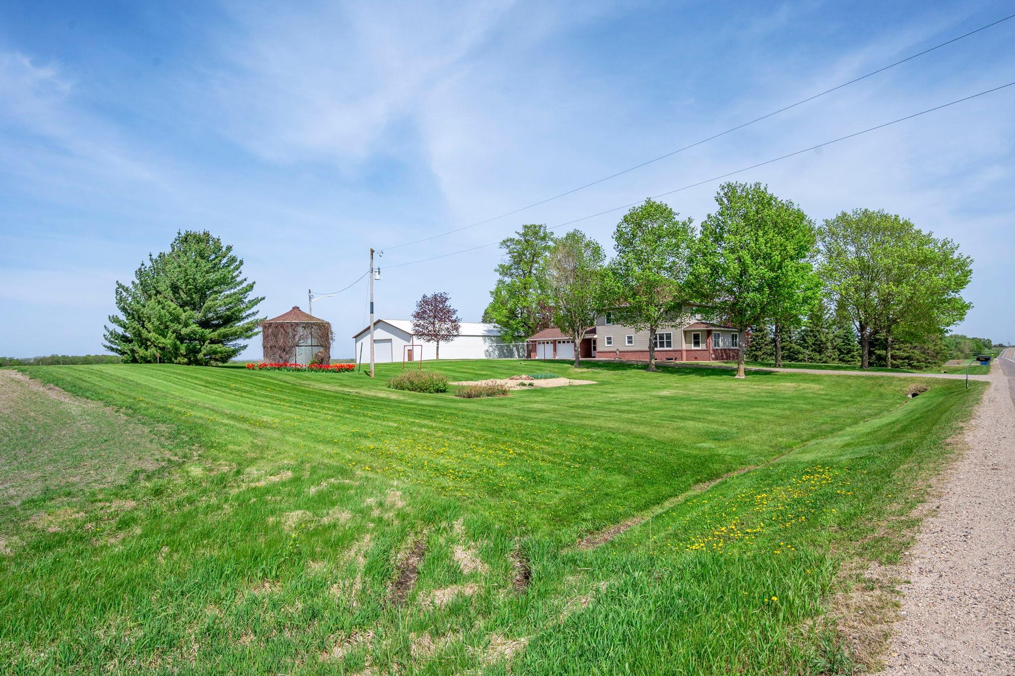 8711 County Road 7 NW
