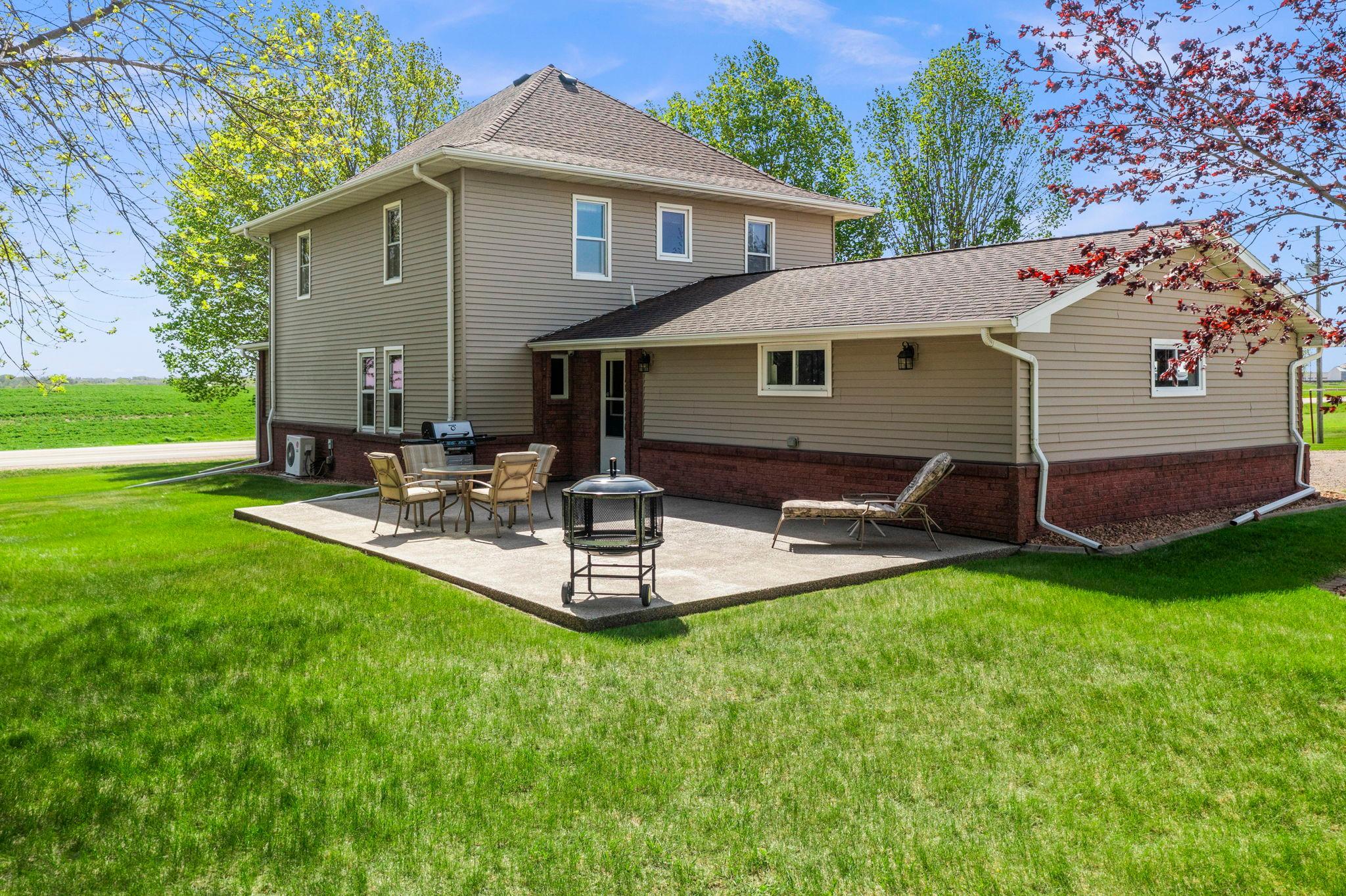 8711 County Road 7 NW