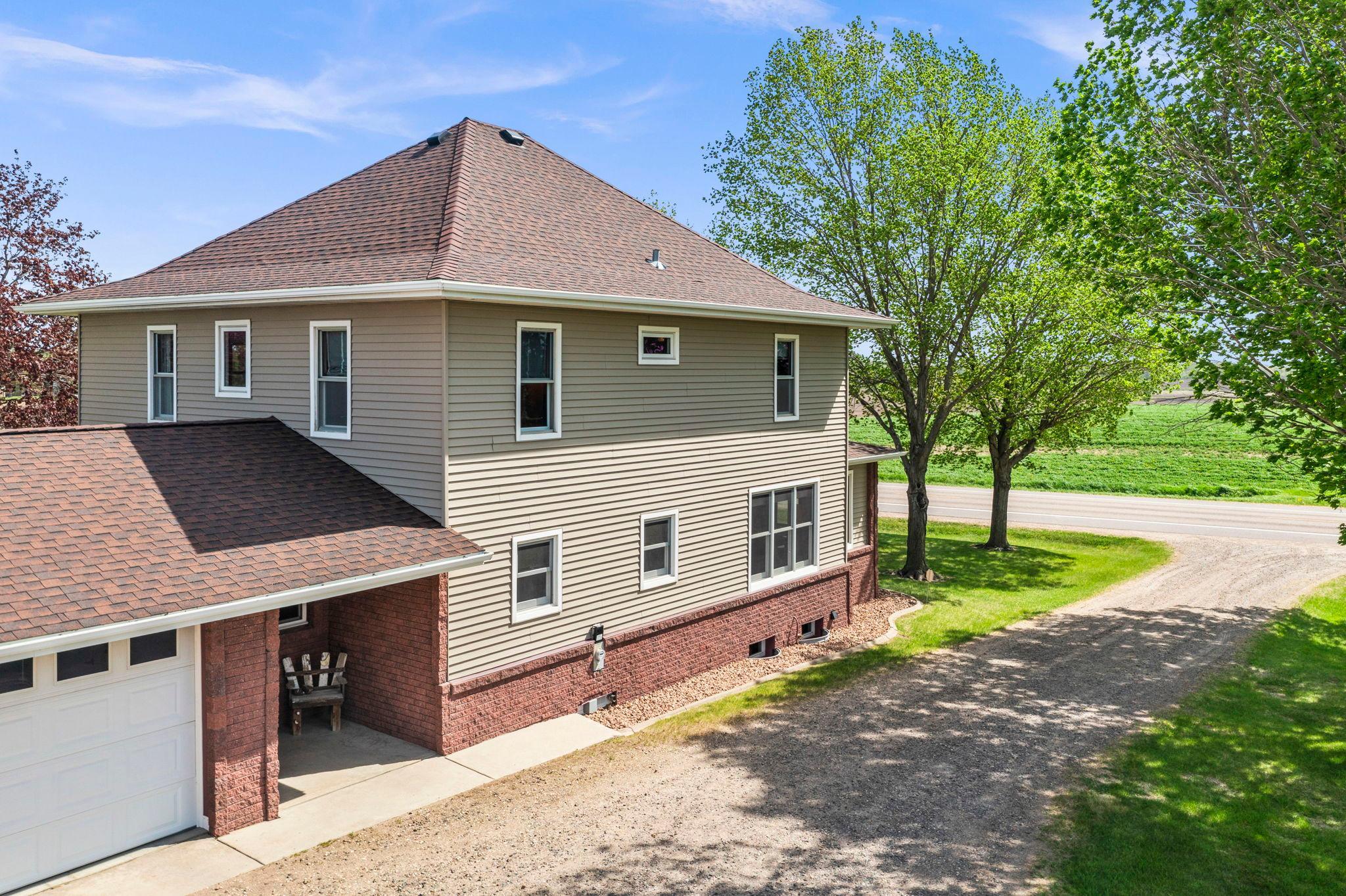 8711 County Road 7 NW