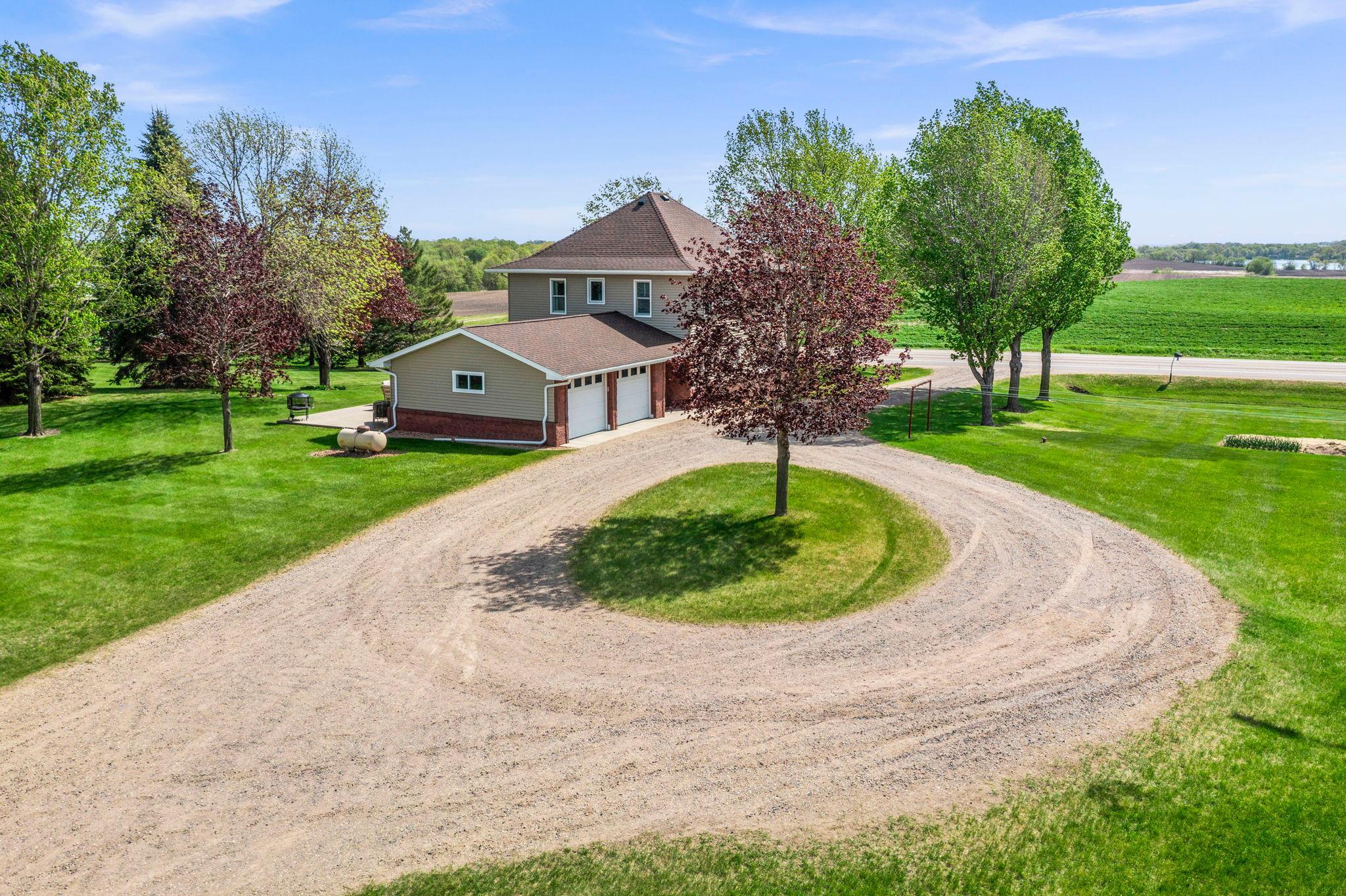 8711 County Road 7 NW