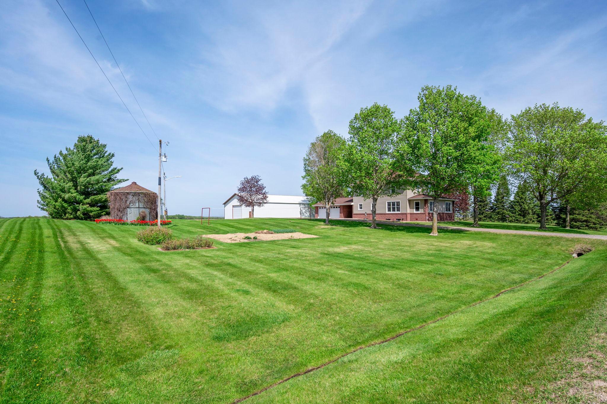 8711 County Road 7 NW