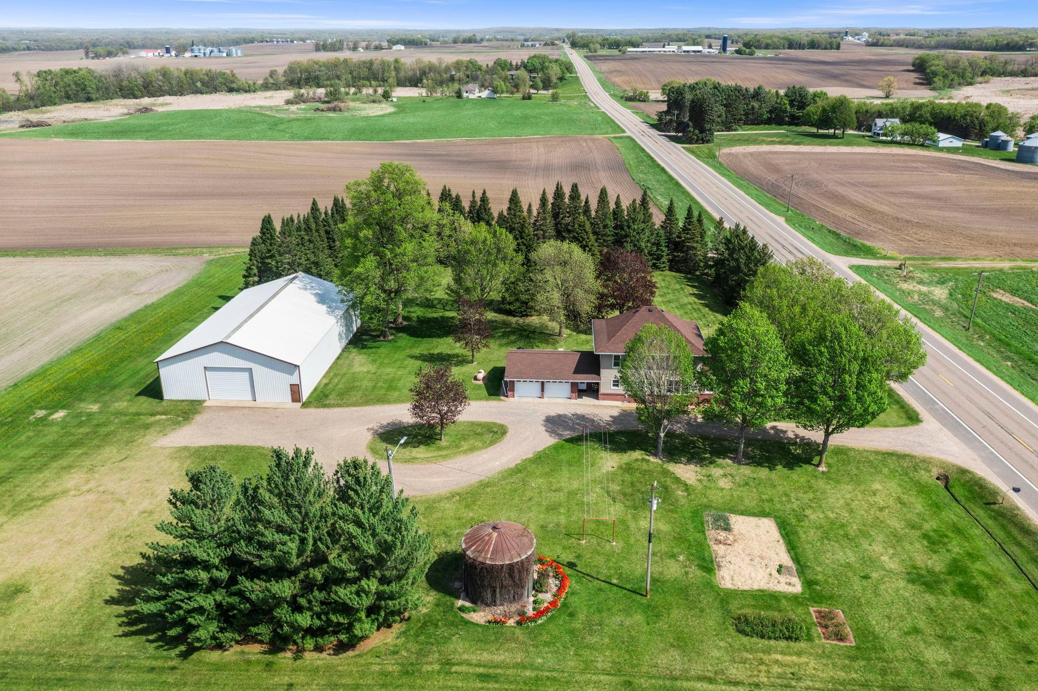 8711 County Road 7 NW