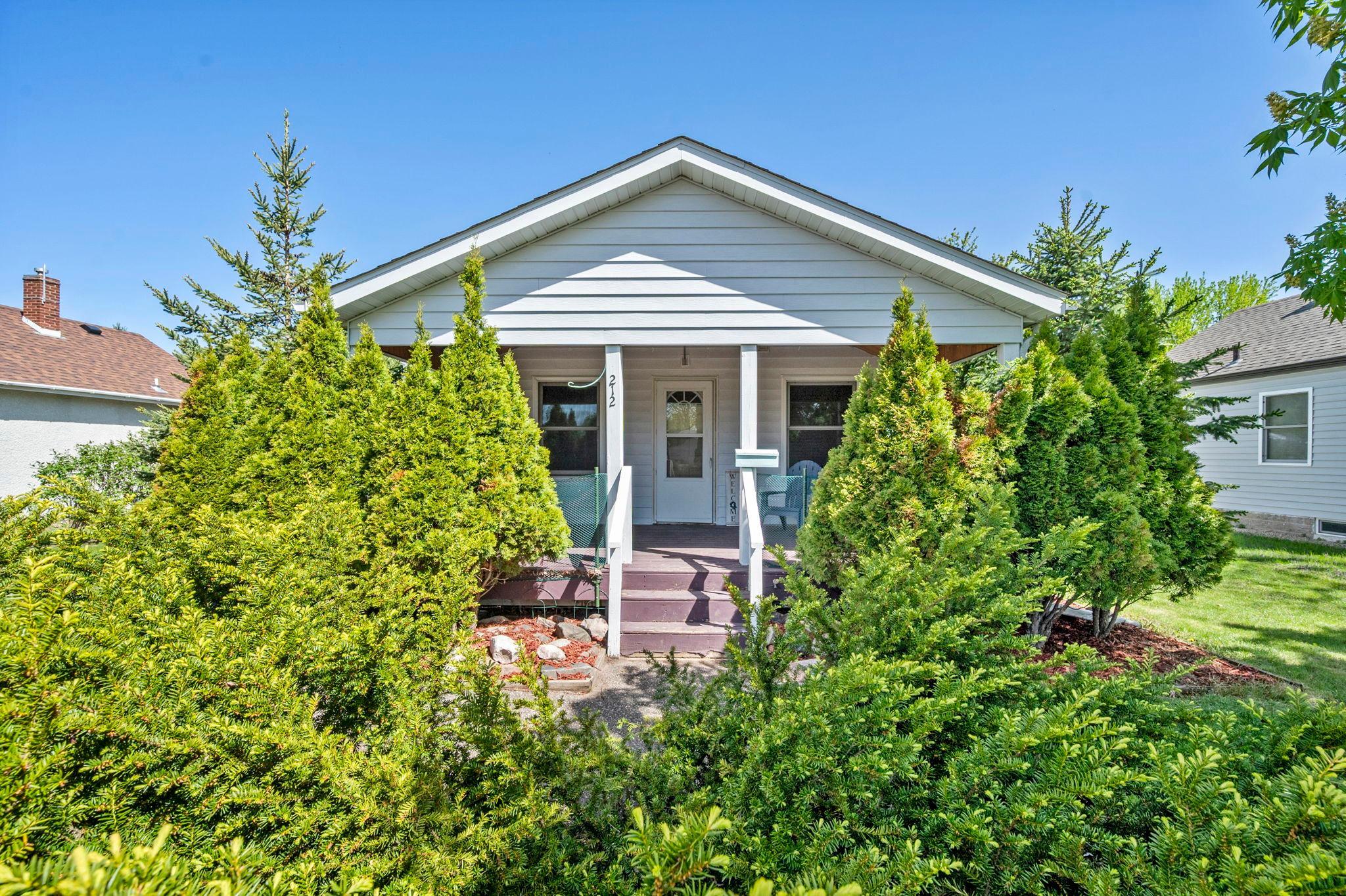 212 4th Avenue NE