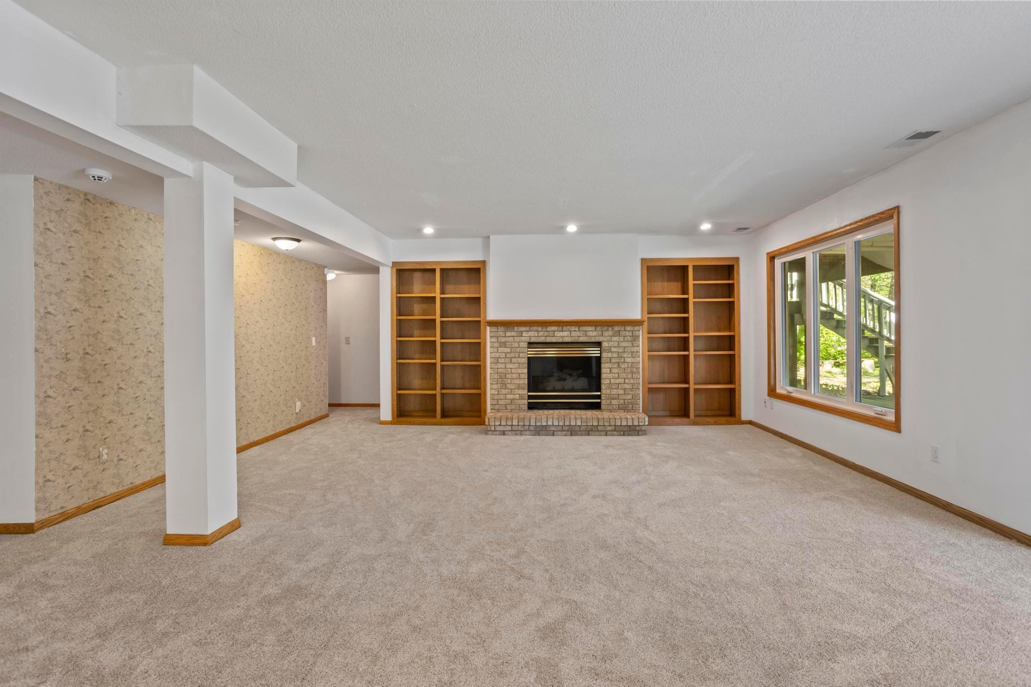 12827 Dover Court