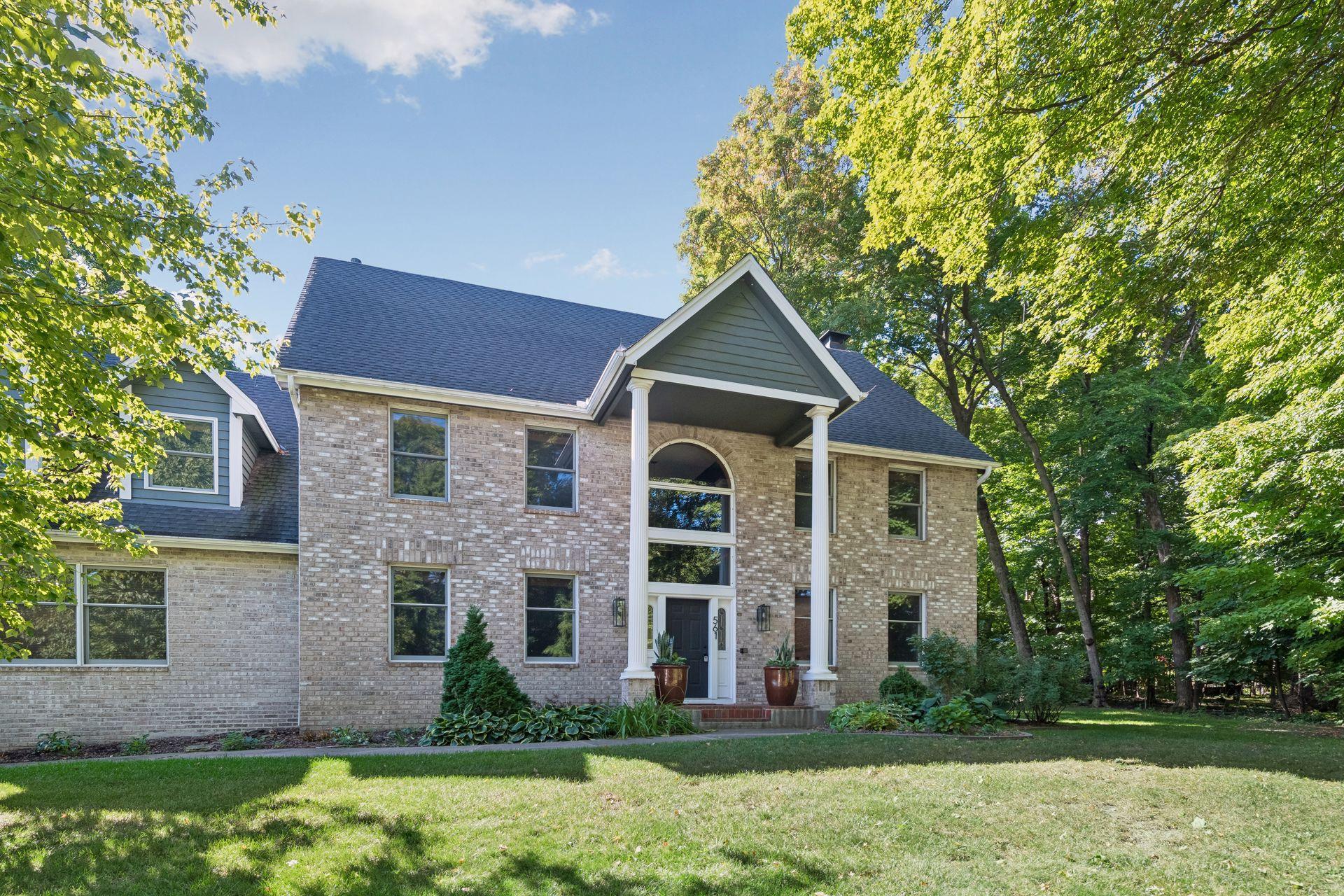 561 Bighorn Drive Chanhassen Mn Us 55317 Nst7138190