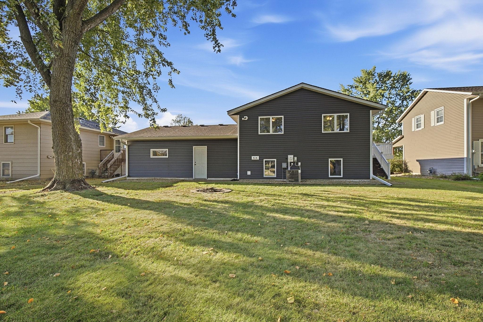 1004 W Prairie Street