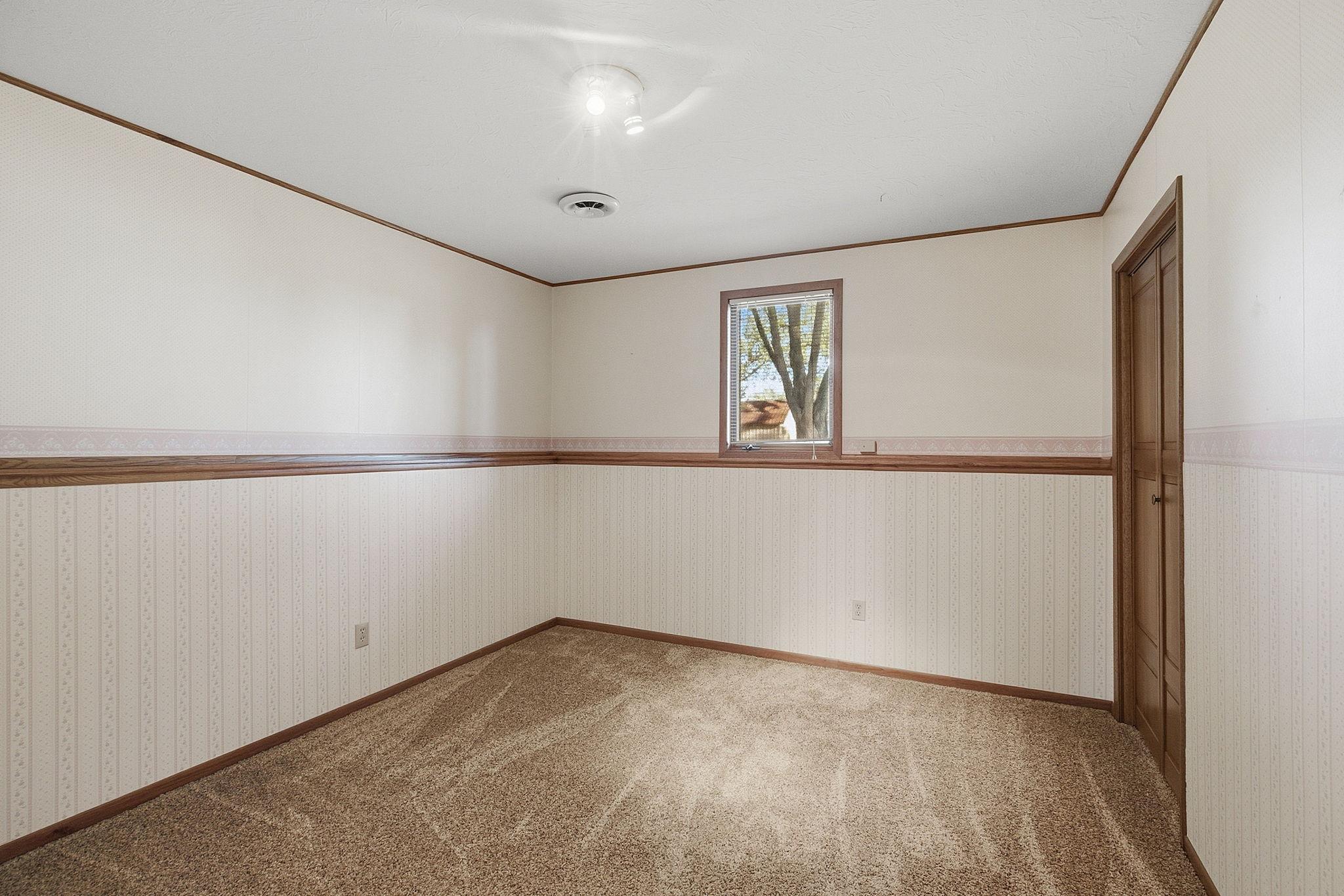 1004 W Prairie Street