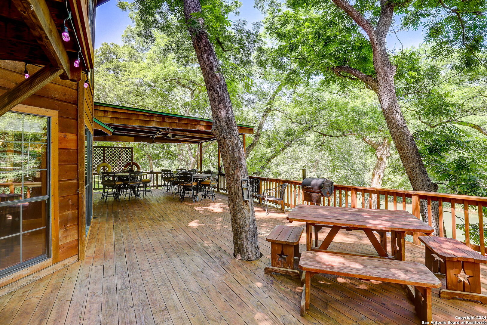 1806 PONDEROSA DR
