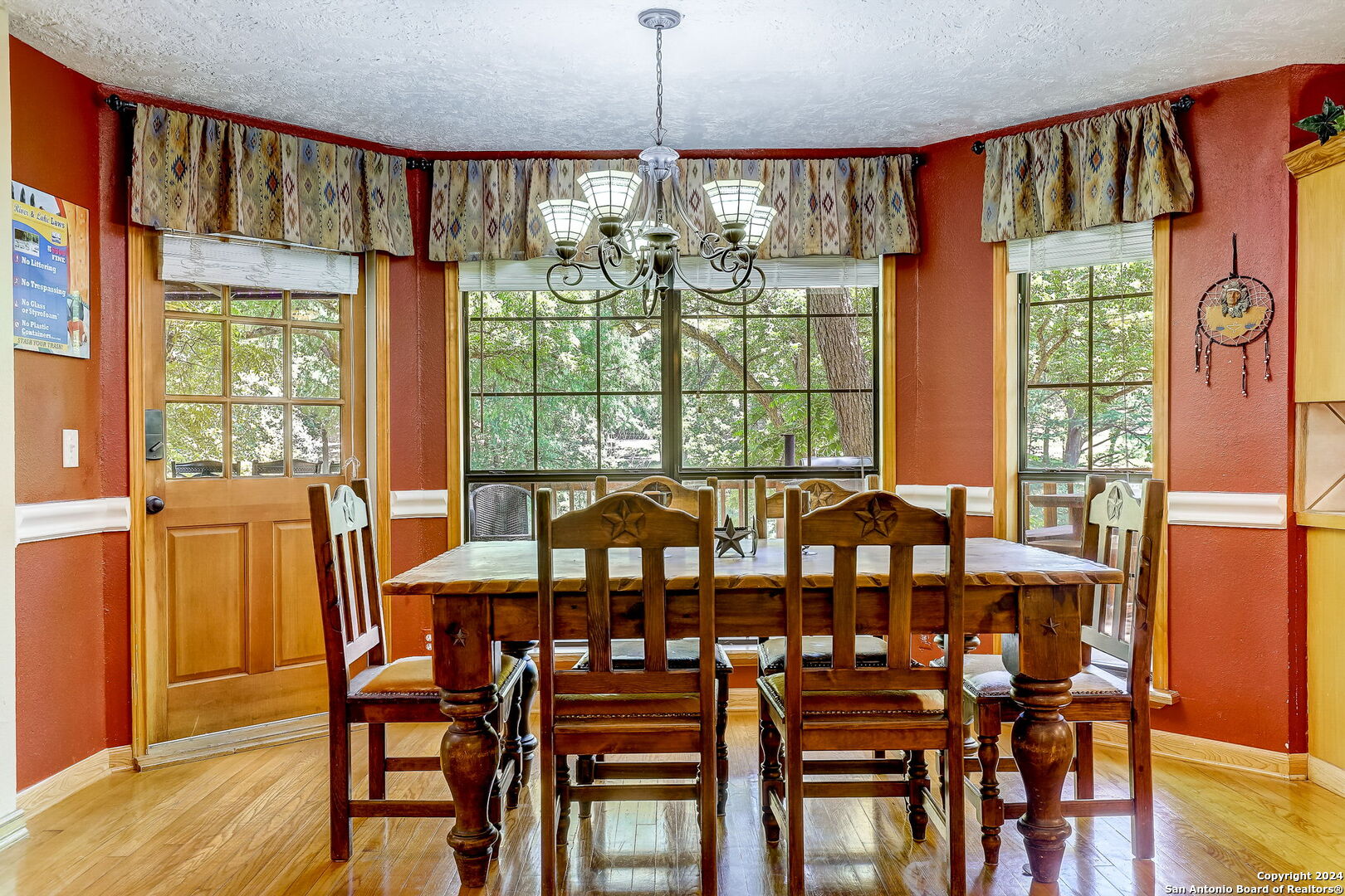 1806 PONDEROSA DR