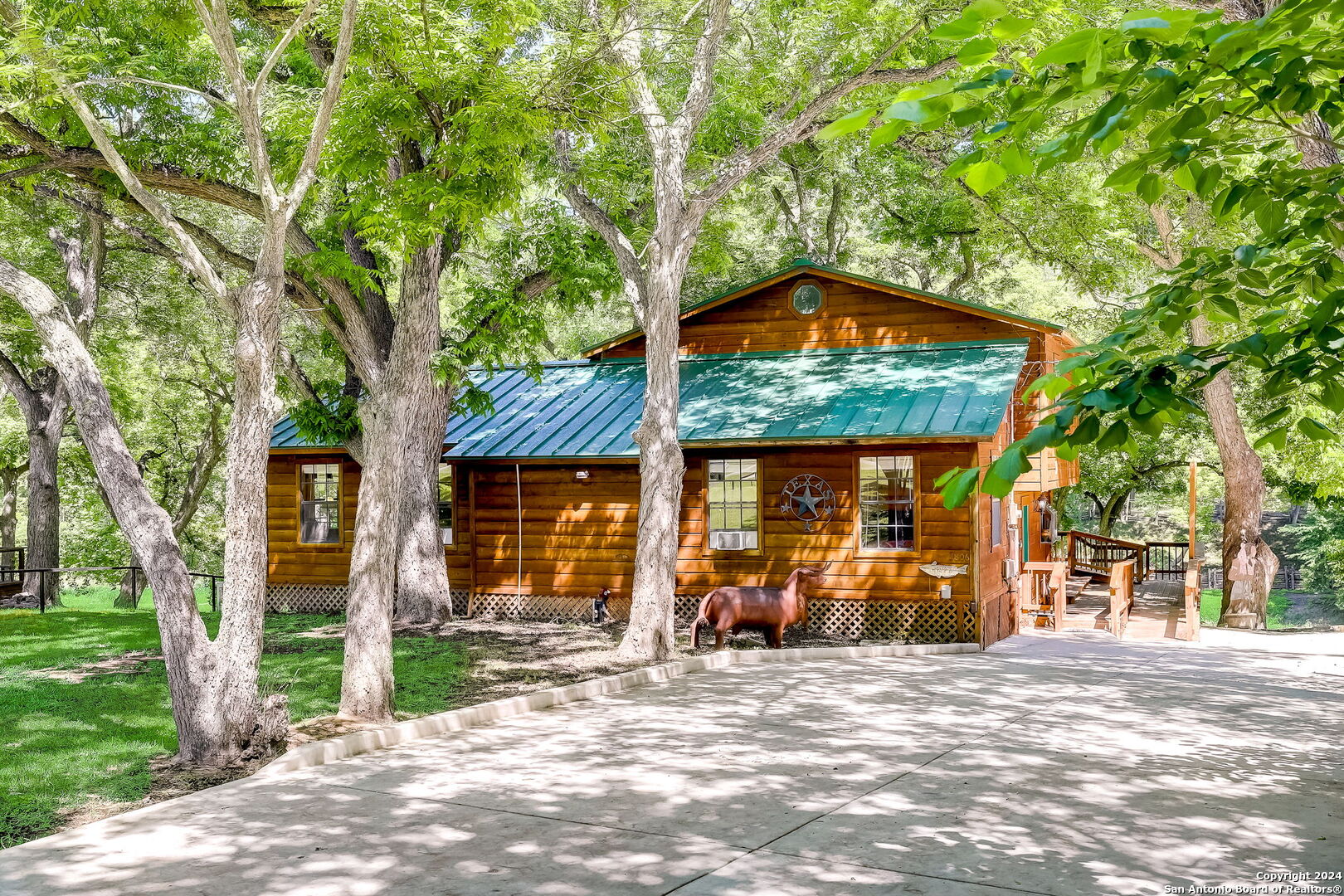 1806 PONDEROSA DR