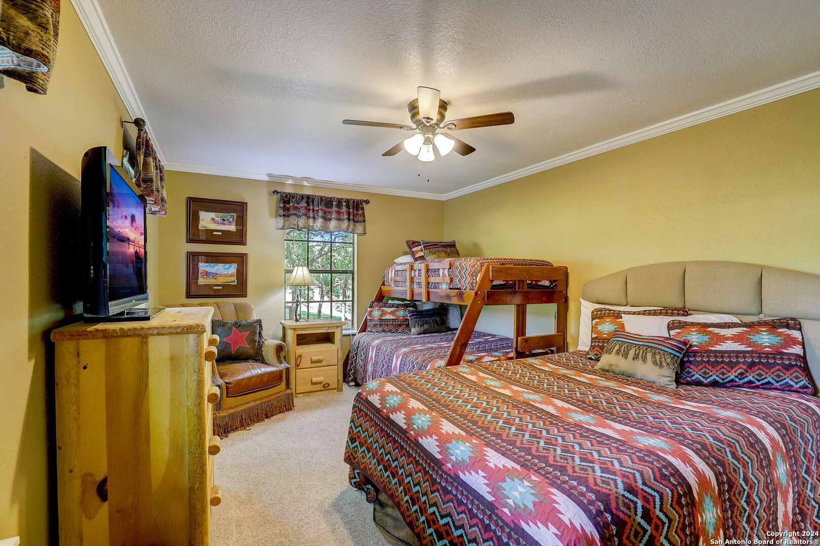 1806 PONDEROSA DR