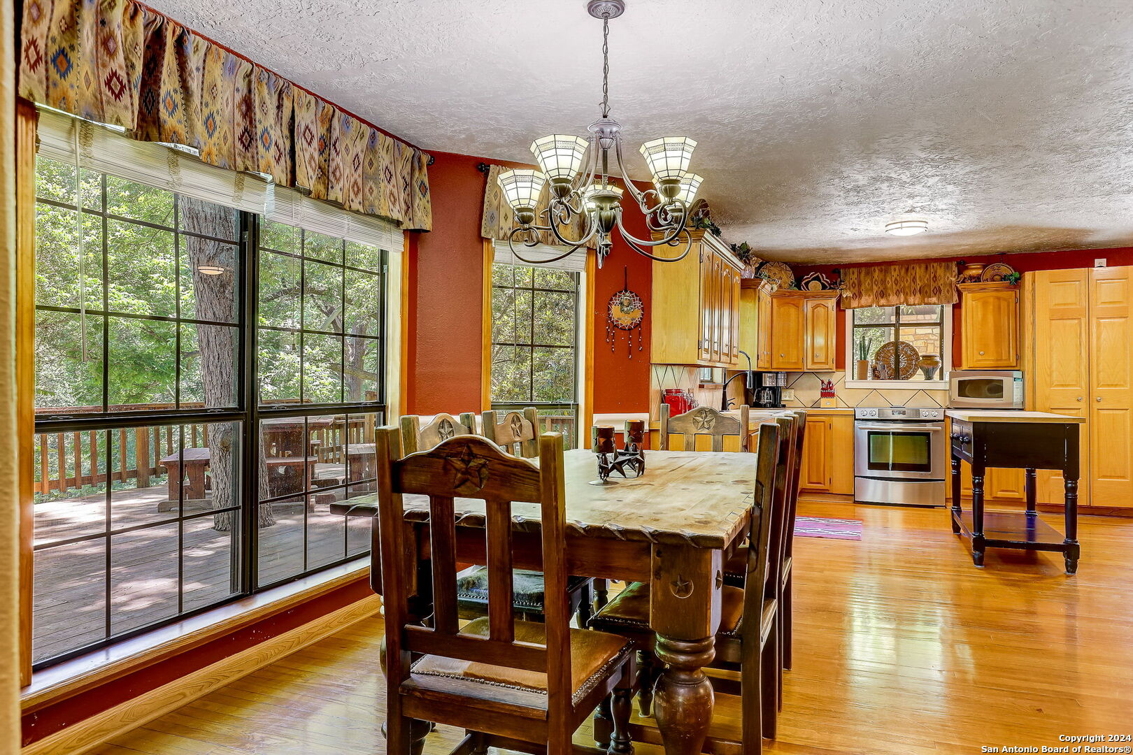 1806 PONDEROSA DR