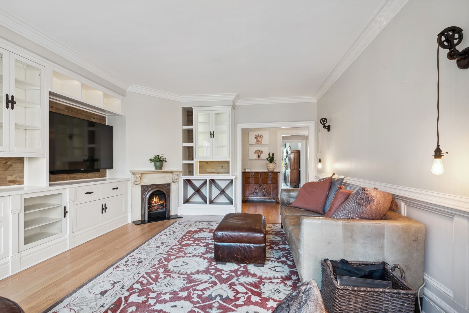 360 Ridge Avenue Unit: 10-2