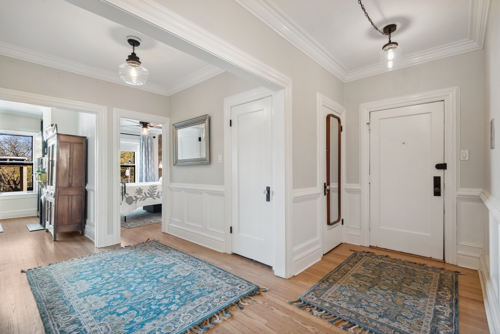 360 Ridge Avenue Unit: 10-2