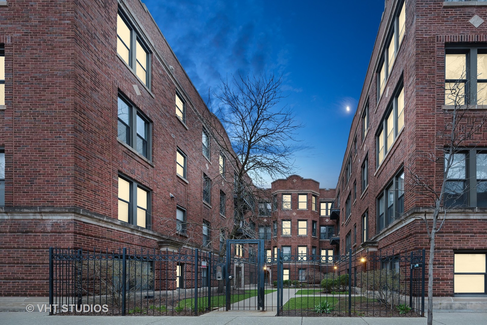 1052 W Catalpa Avenue Unit: G