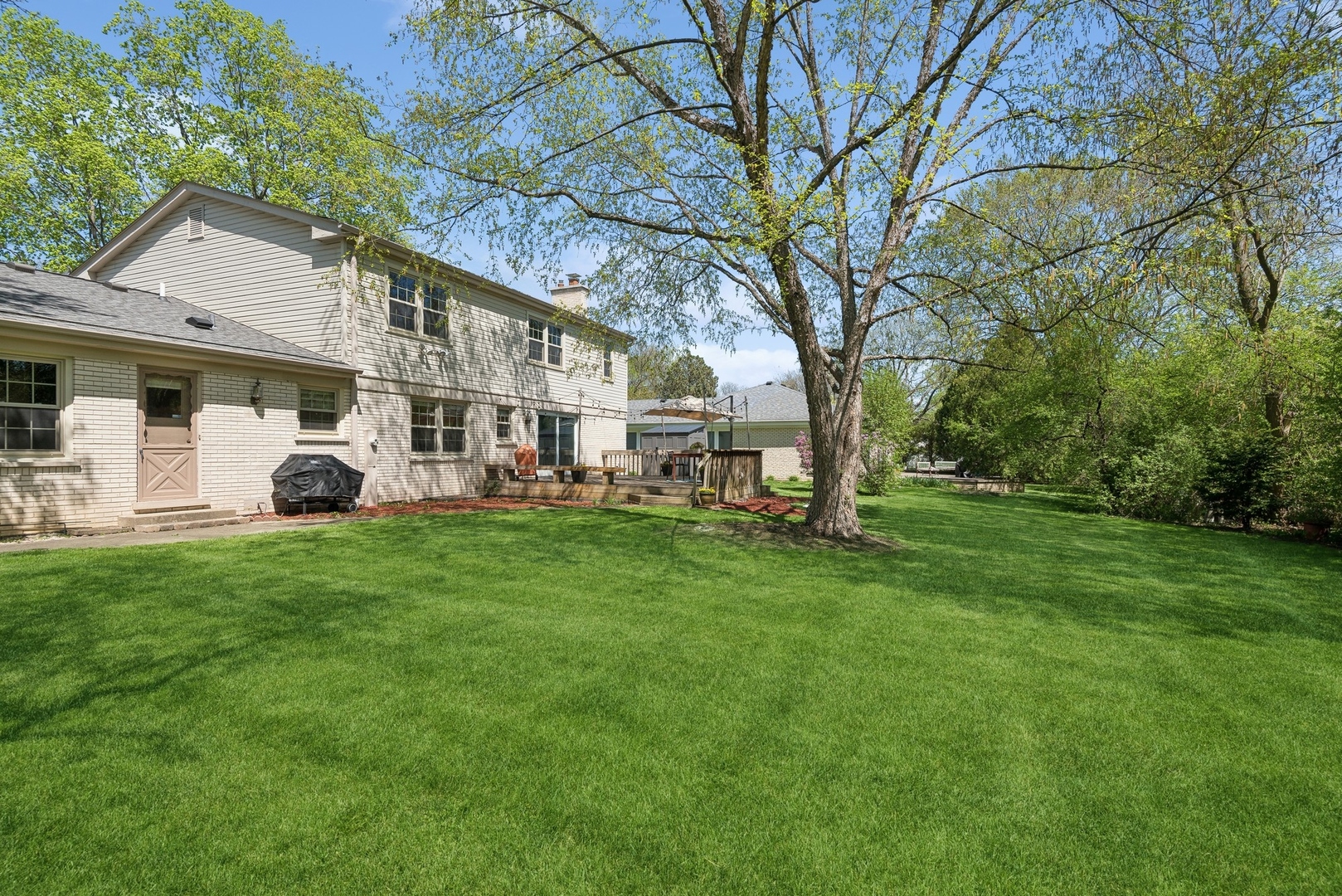 2729 Illinois Road