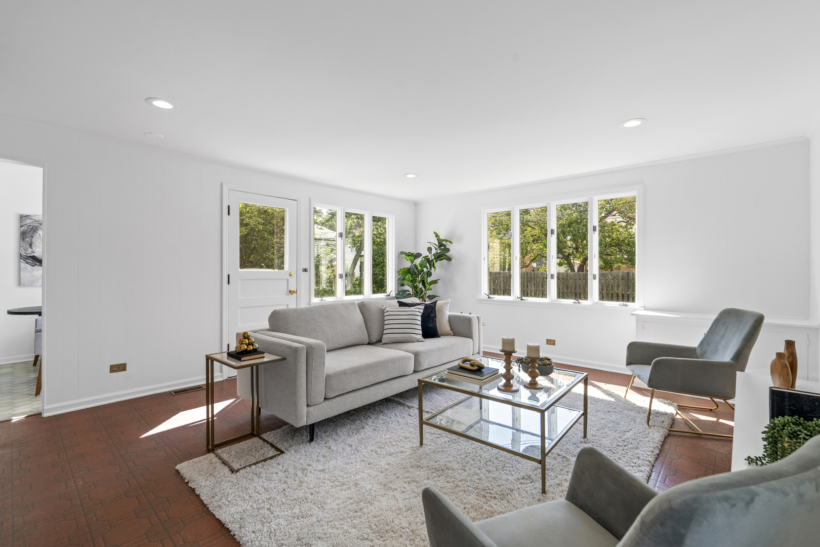 16 Williamsburg Court