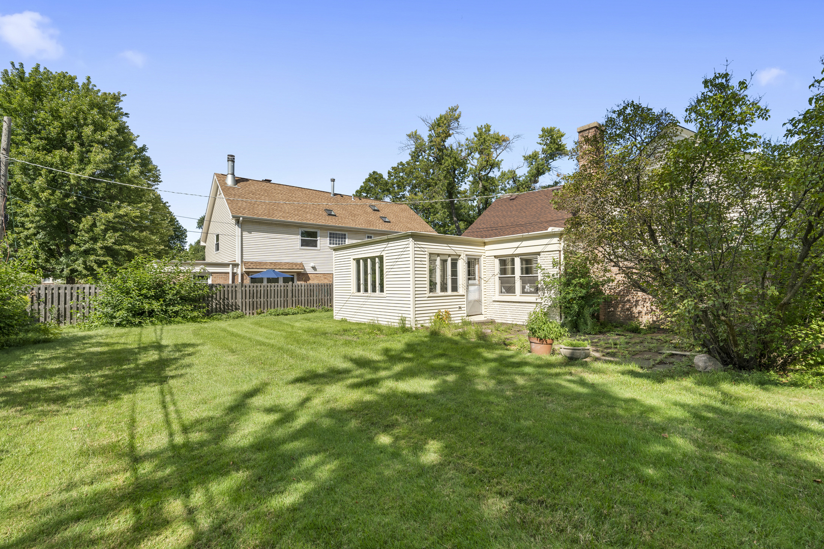 16 Williamsburg Court