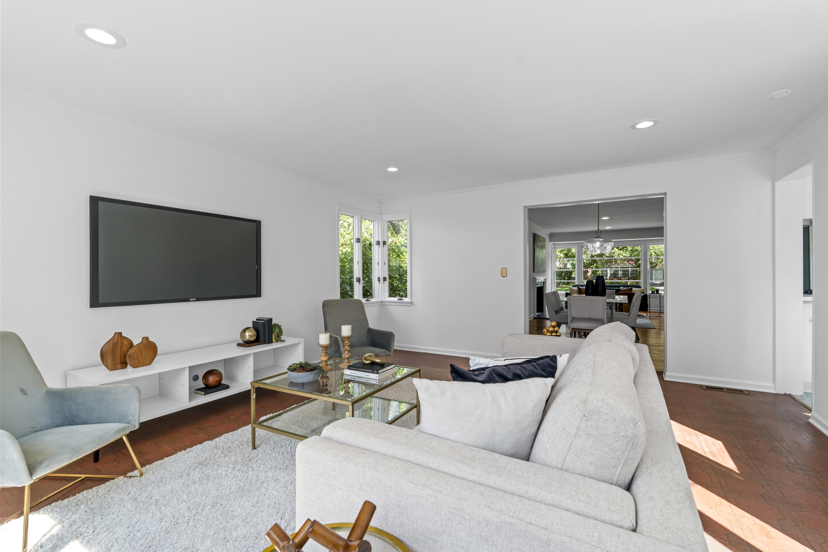 16 Williamsburg Court